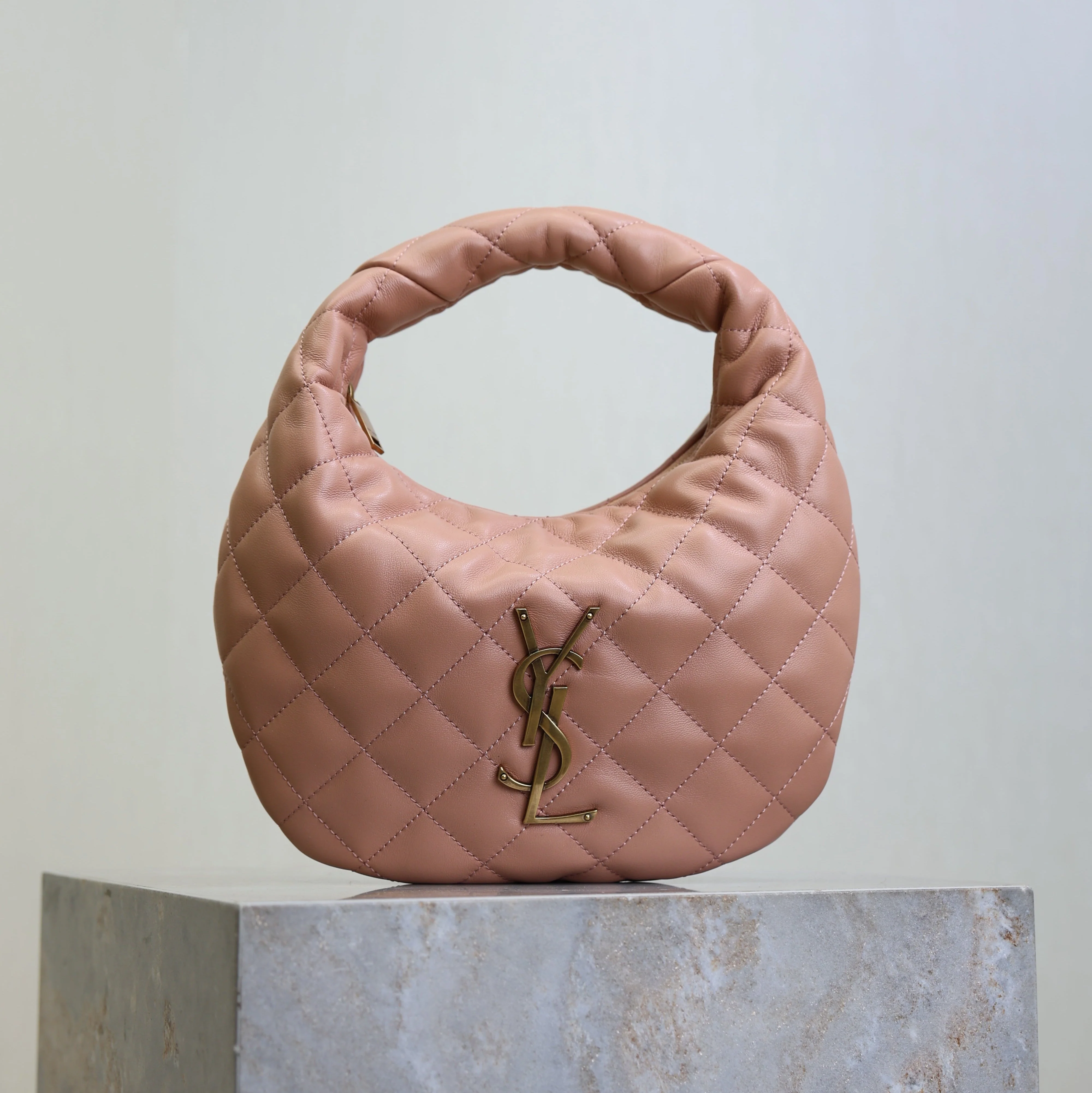 YSL 25S ICARINO 17 IN HORTENSIA QUILTED CALFSKIN GOLD HARDWRE