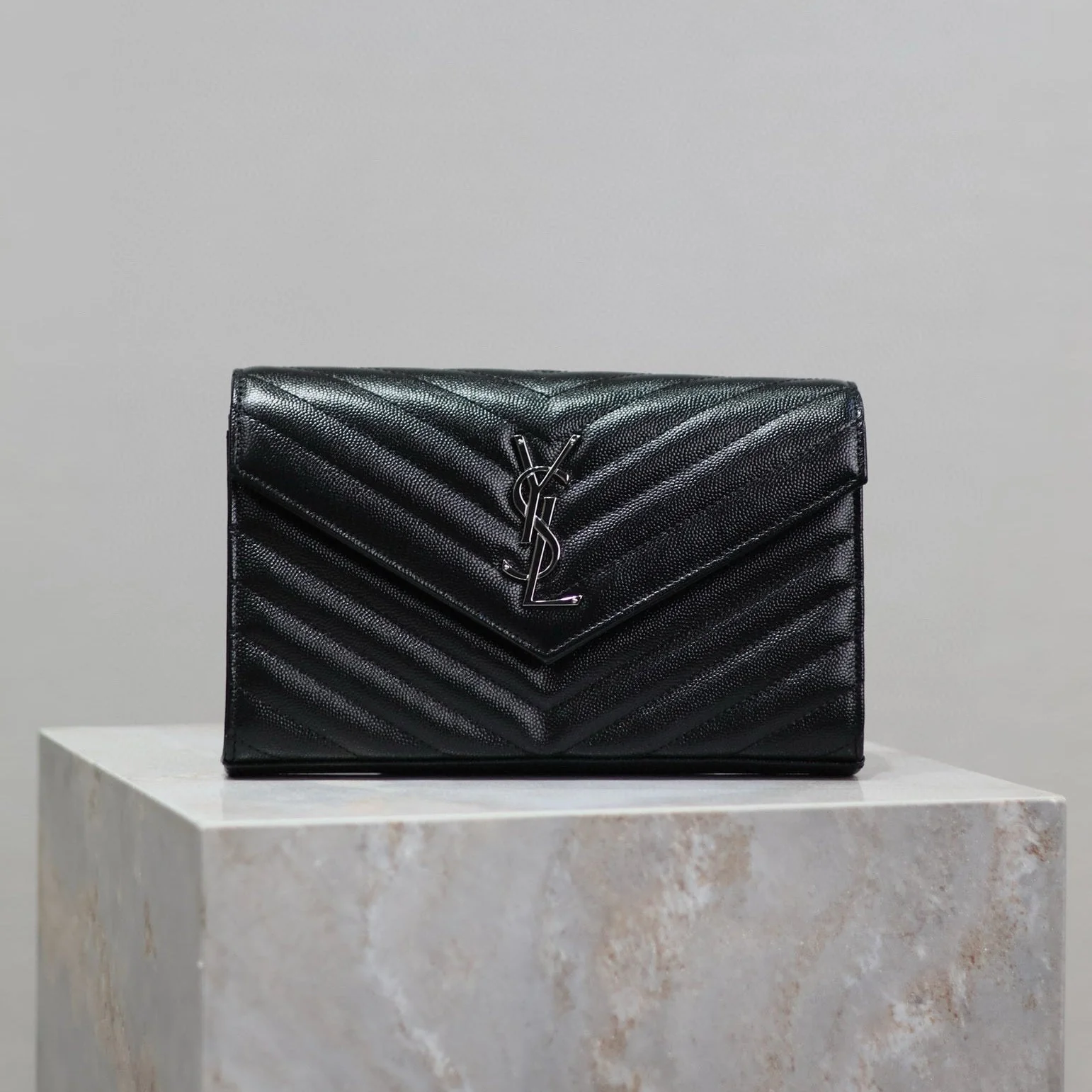 WOC 23 IN BLACK CAVIAR LAMBSKIN SILVER HARDWARE