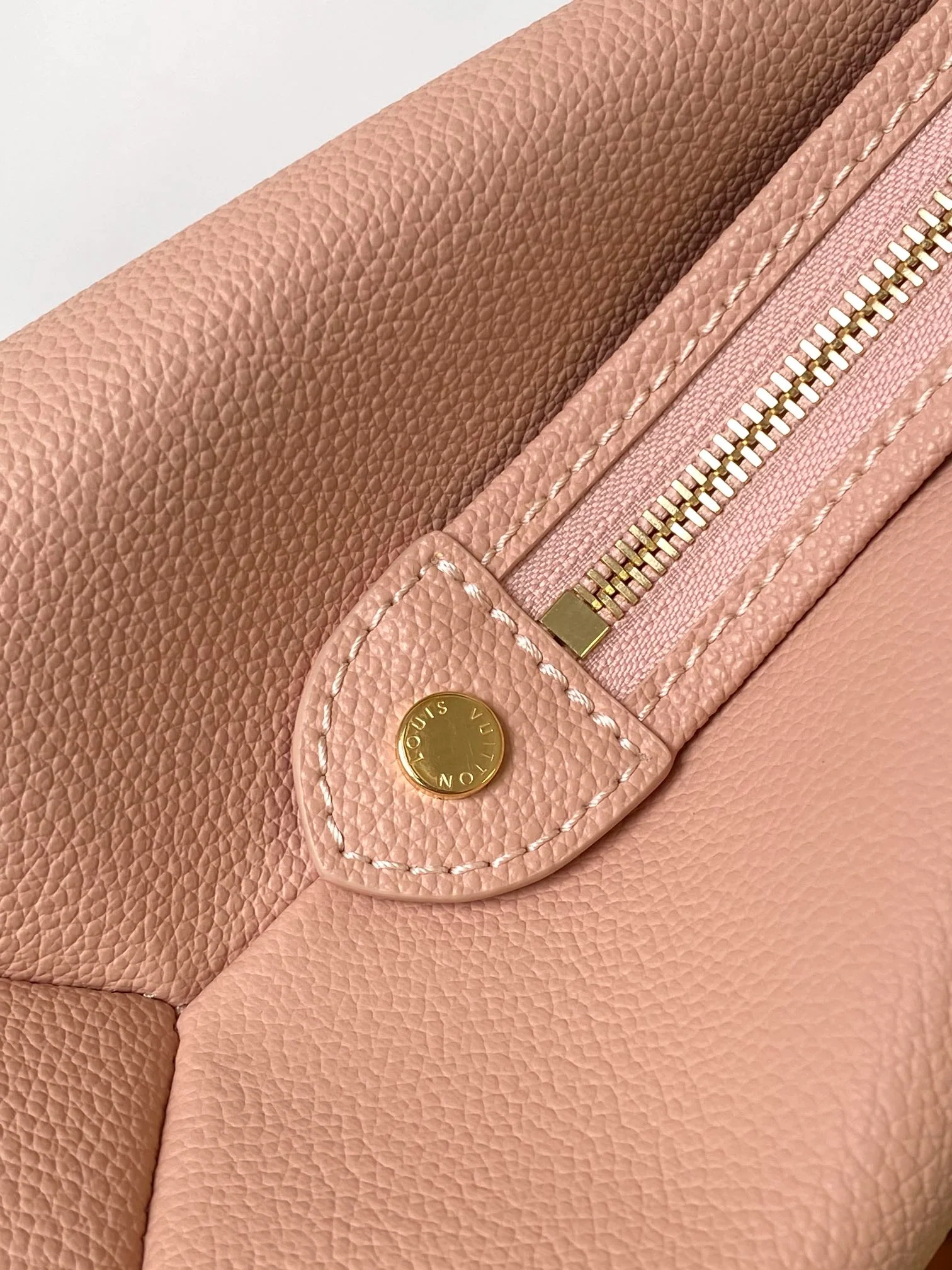 PETIT PALAIS PM LARGE SHOULDER BAG 34 IN PINK EMBOSSED COWHIDE GOLD-TONE HARDWARE