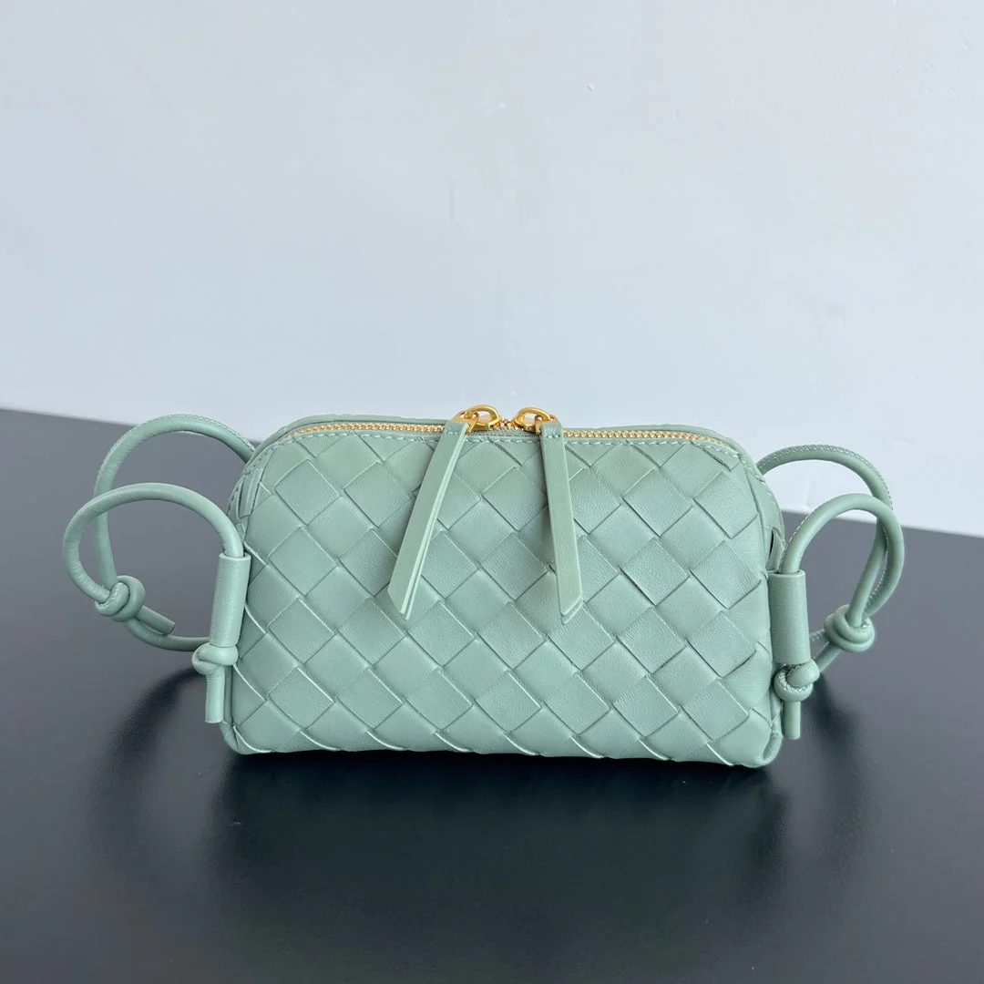 CONCERT POUCH 18 IN OPAL LAMBSKIN