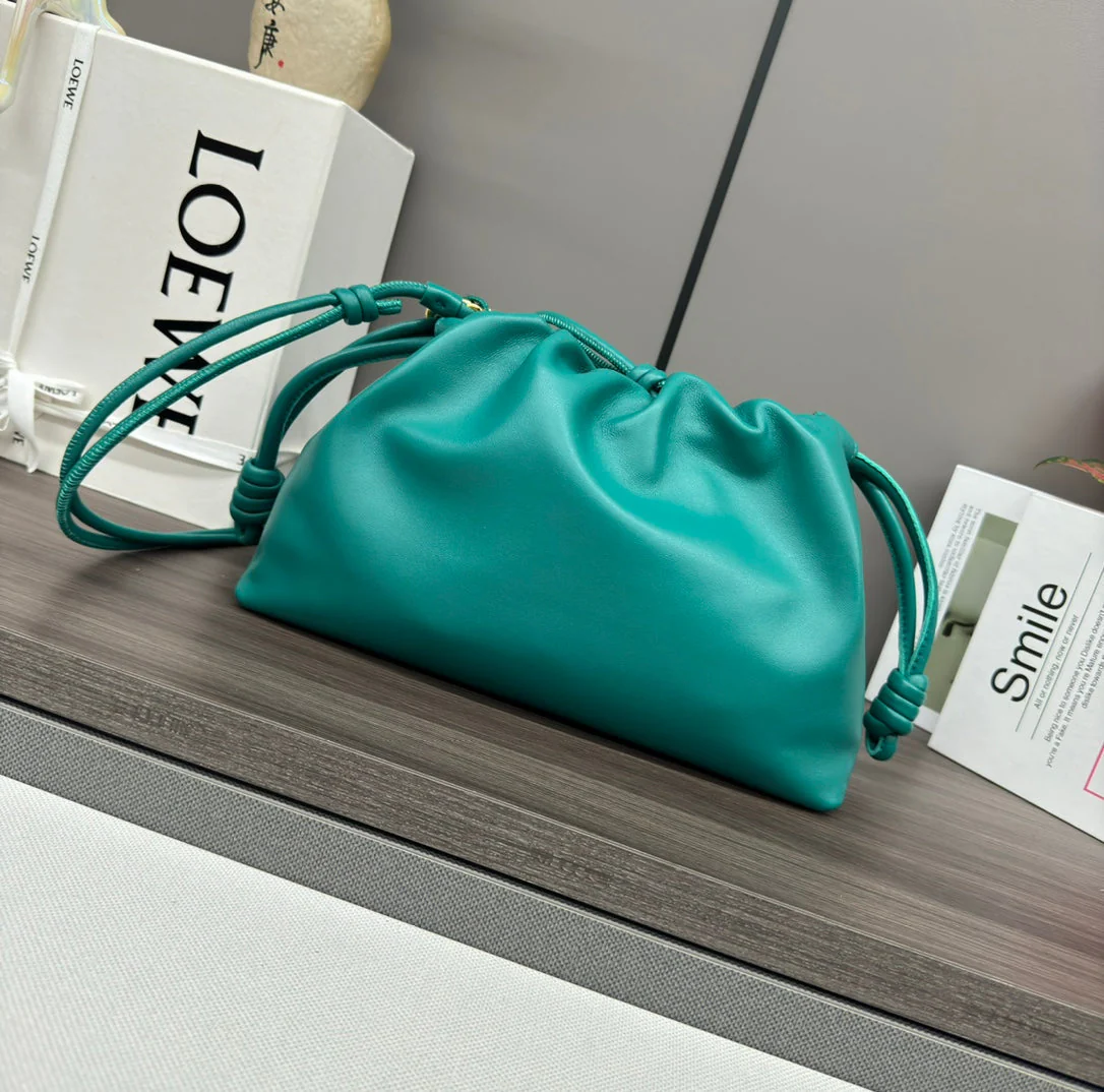 LOE MEDIUM 30 FLAMENCO PURSE BUCKET IN TEAL GREEN LAMBSKIN