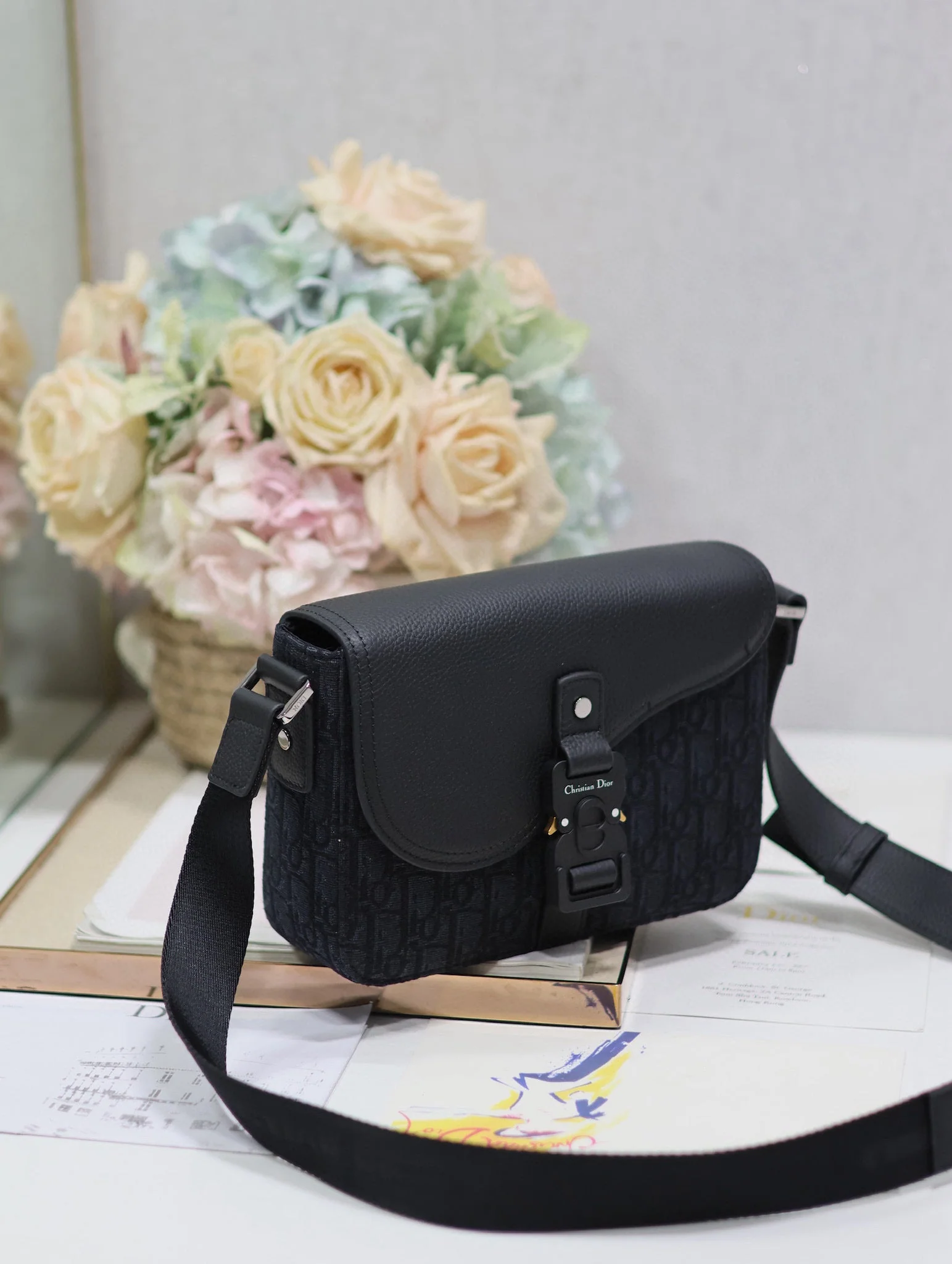 MEDIUM SADDLE MESSENGER BAG IN BLACK OBLIQUE JACQUARD AND BLACK GRAINED CALFSKIN