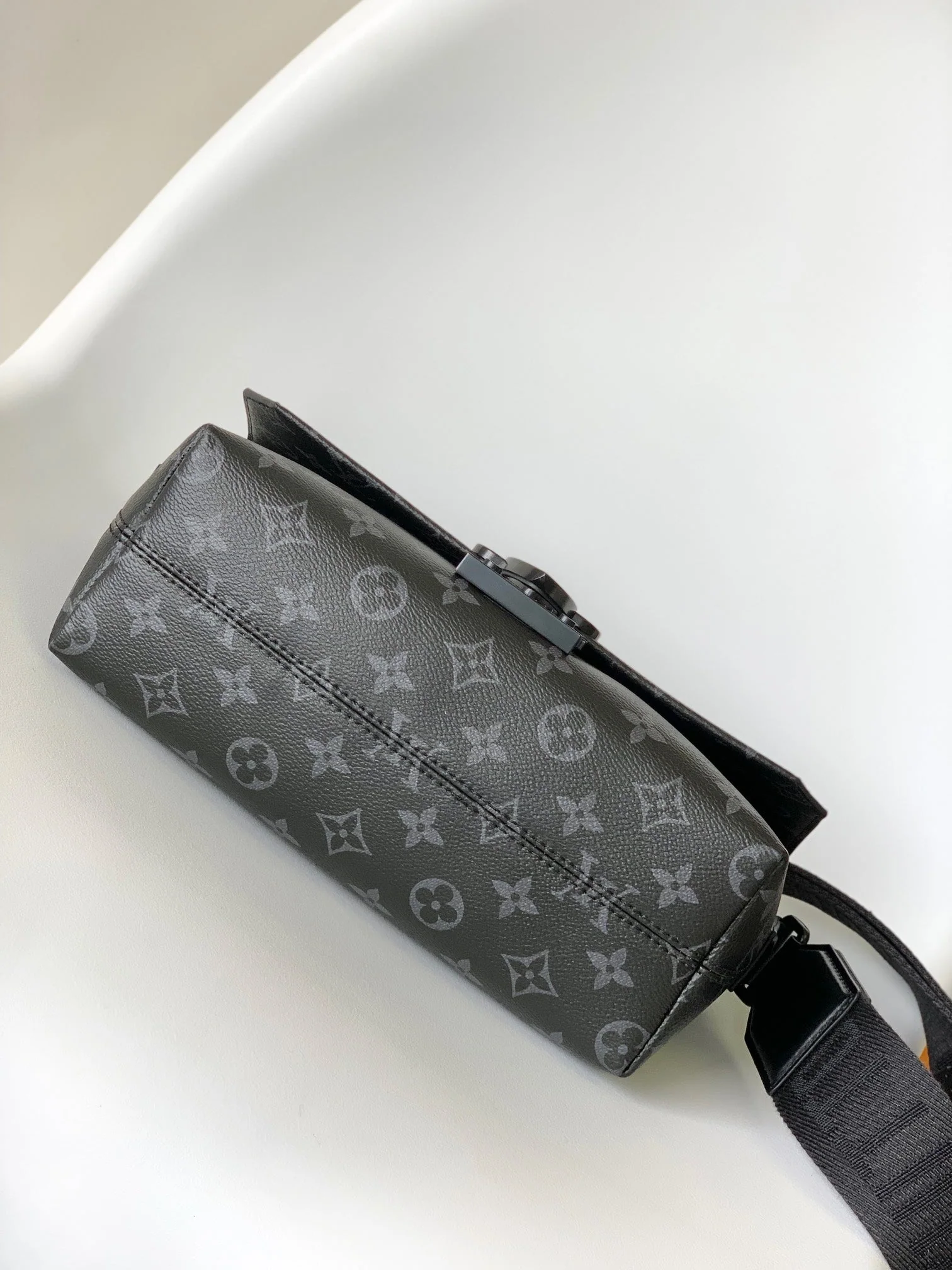 S-CAPE MESSENGER BAG 28 IN BLACK MONOGRAM ECLIPSE CANVAS