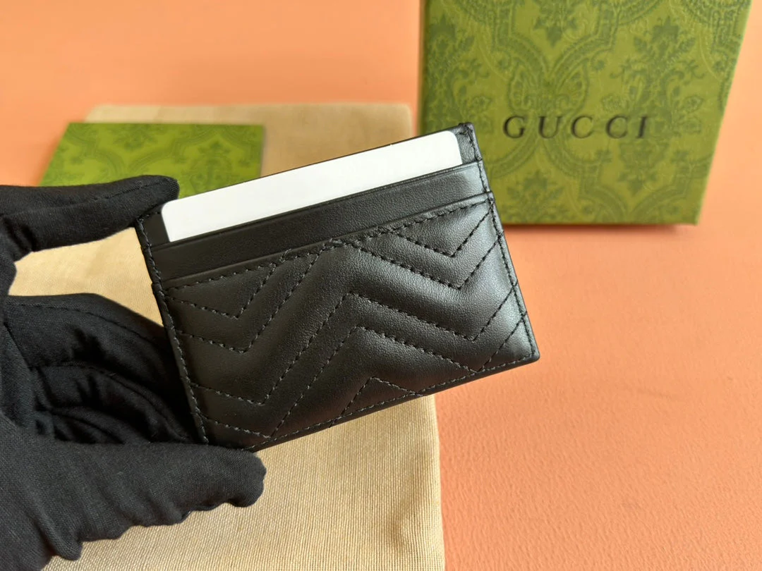 MARMONT QUILTED CARD HOLDER 10 IN BLACK CALFSKIN