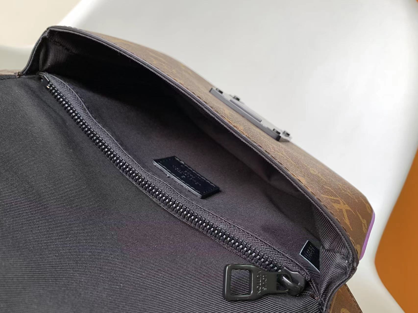 LV 25S S LOCK MESSENGER BAG 21 IN PURPLE AND BROWN MONOGRAM MACASSAR CANVAS
