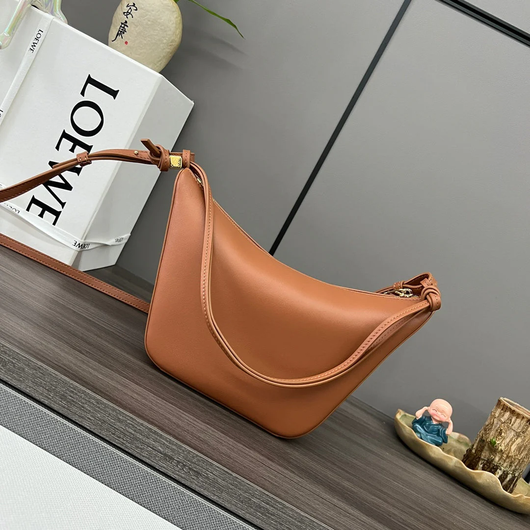 LOE LUNA HOBO 28 BAG IN WARM DESERT CALFSKIN