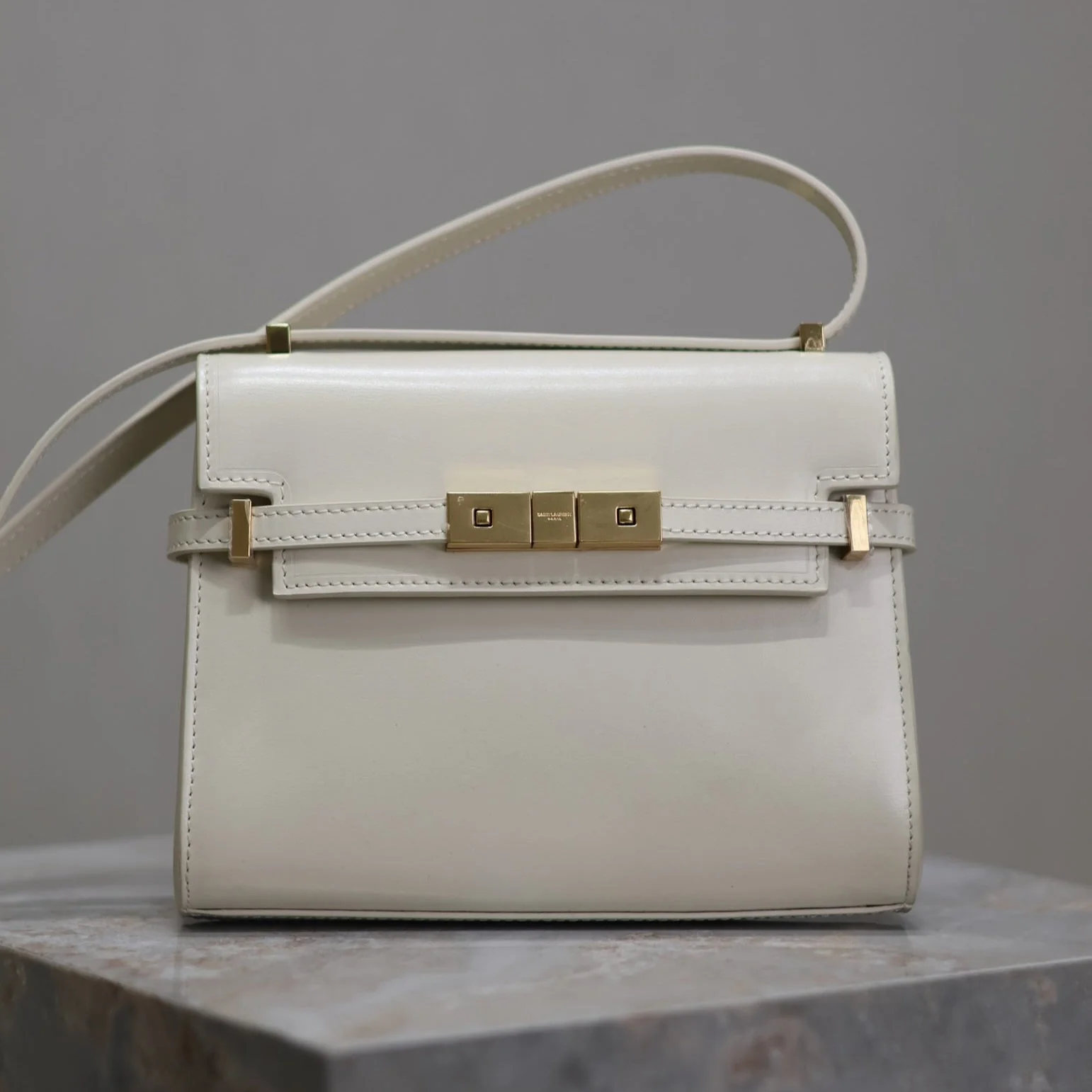 YSL 25S MINI MANHATTAN 19 IN BLANC VINTAGE CALFSKIN GOLD HARDWRE
