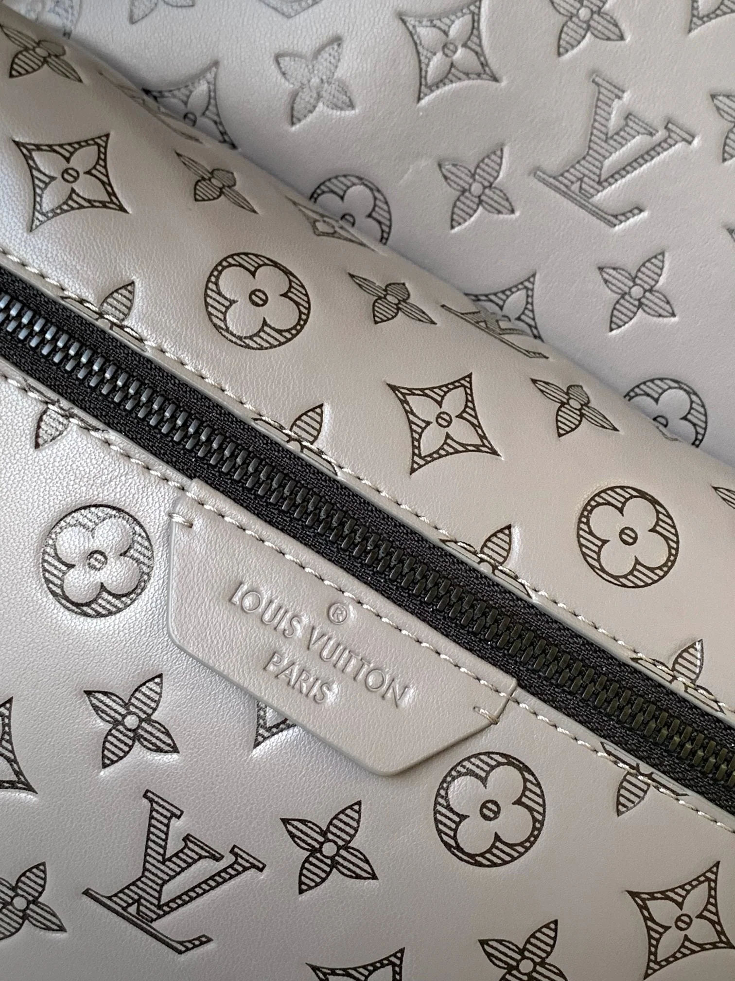 DISCOVERY BACKPACK 38 IN GREY MONOGRAM ECLIPSE CANVAS AND TAURILLON