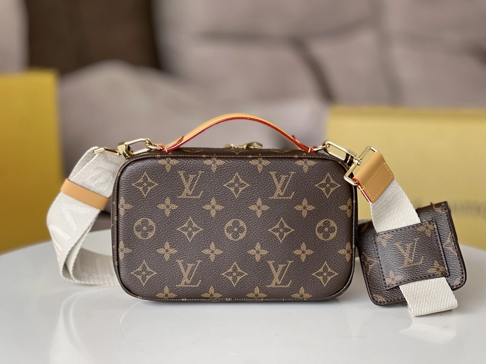LV 25S UTILITY CROSSBODY HANDBAG 18 IN BROWN MONOGRAM CANVAS GOLD HARDWARE