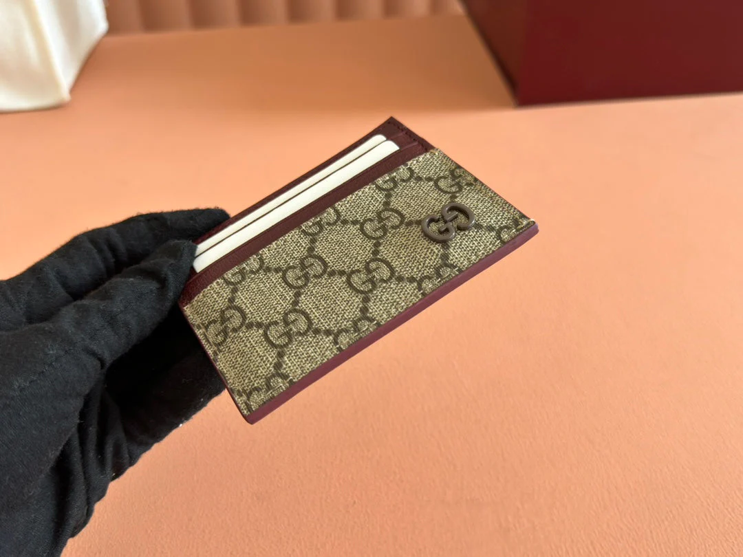 GG CARD CASE 10 IN BEIGE AND RED GG CALFSKIN