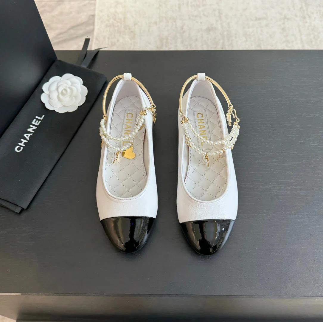 Double Strap Chunky Heel Mary Jane Shoes White Black