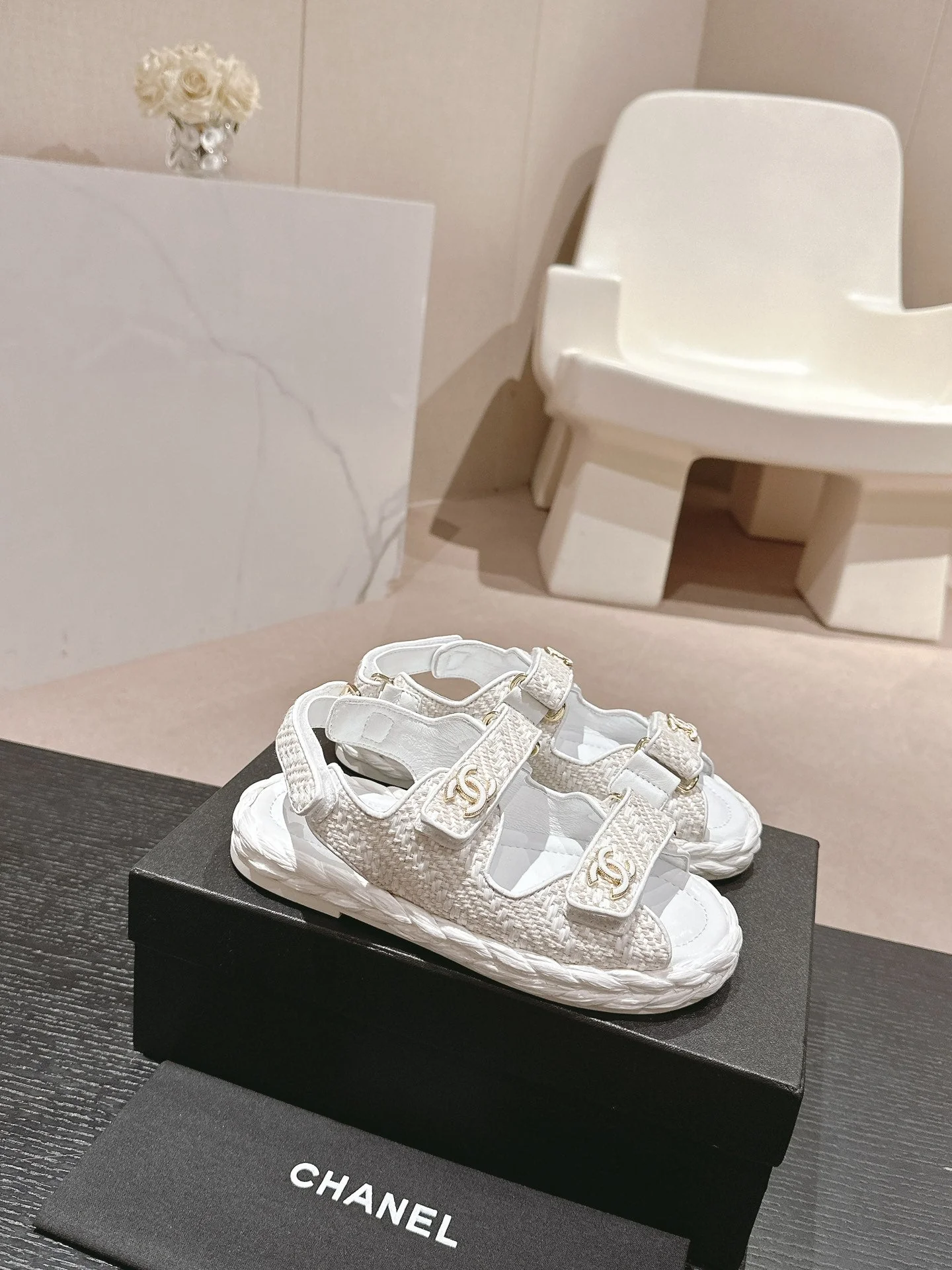 CC DAD SANDALS IN WHITE CALFSKIN
