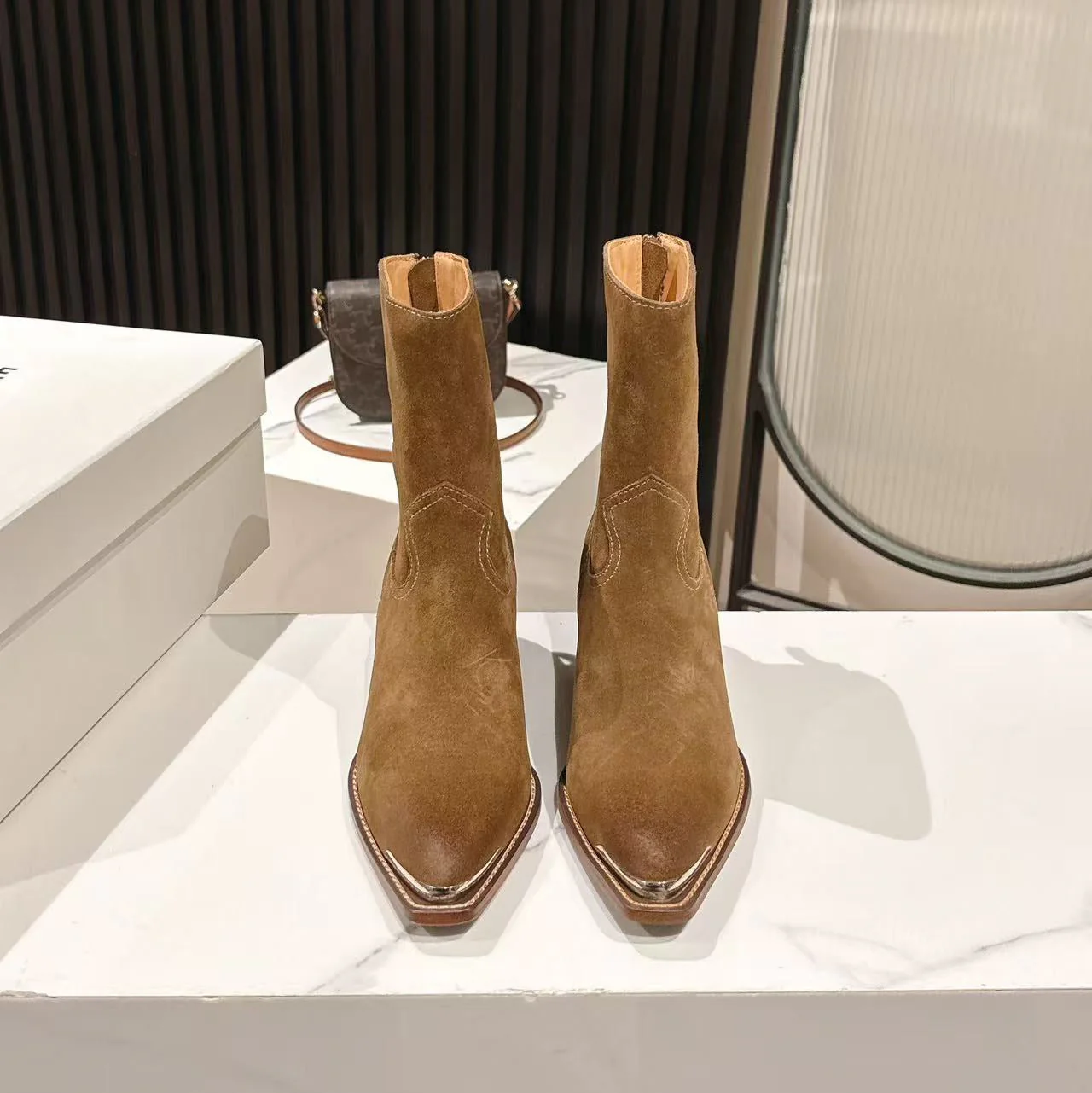 CELINE 25S CHELSEA BOOTS CLASSIC 45MM IN BROWN SUEDE