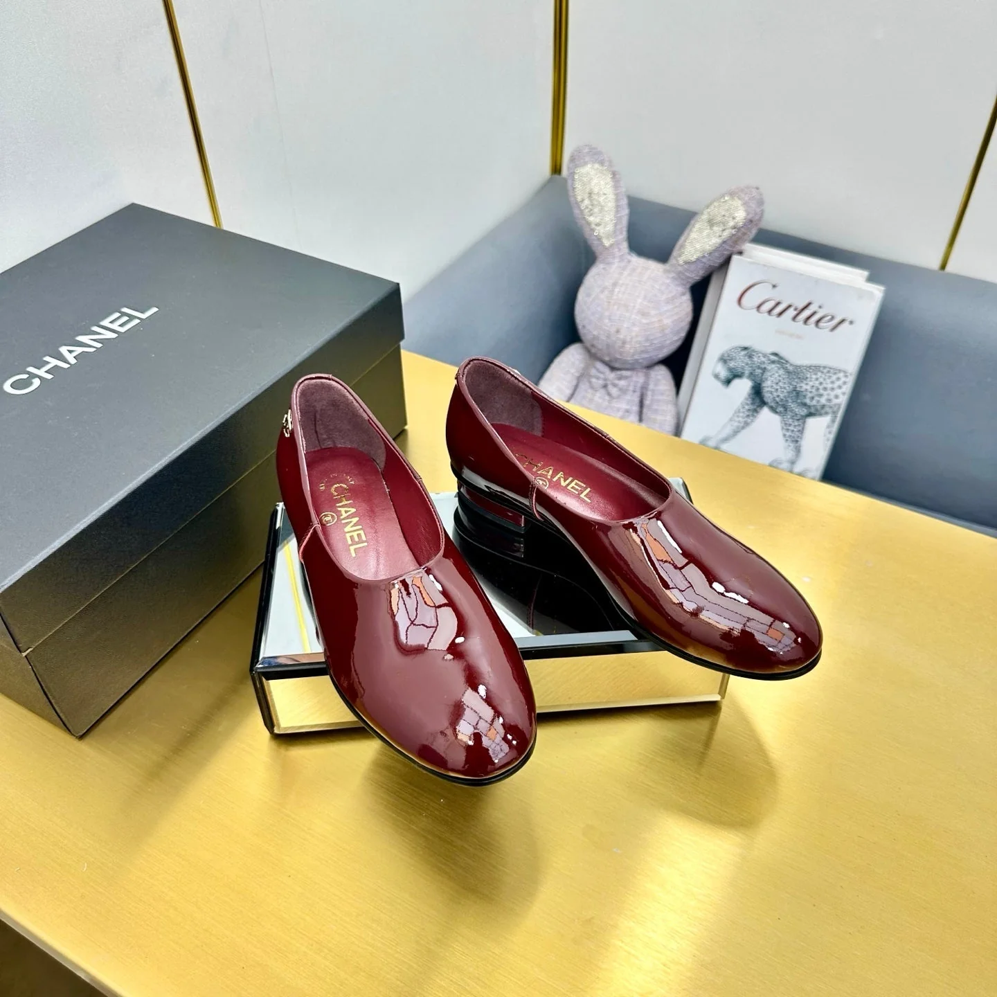 CC SIMPLE FLATS 25S IN DARK RED GLOSSY LEATHER