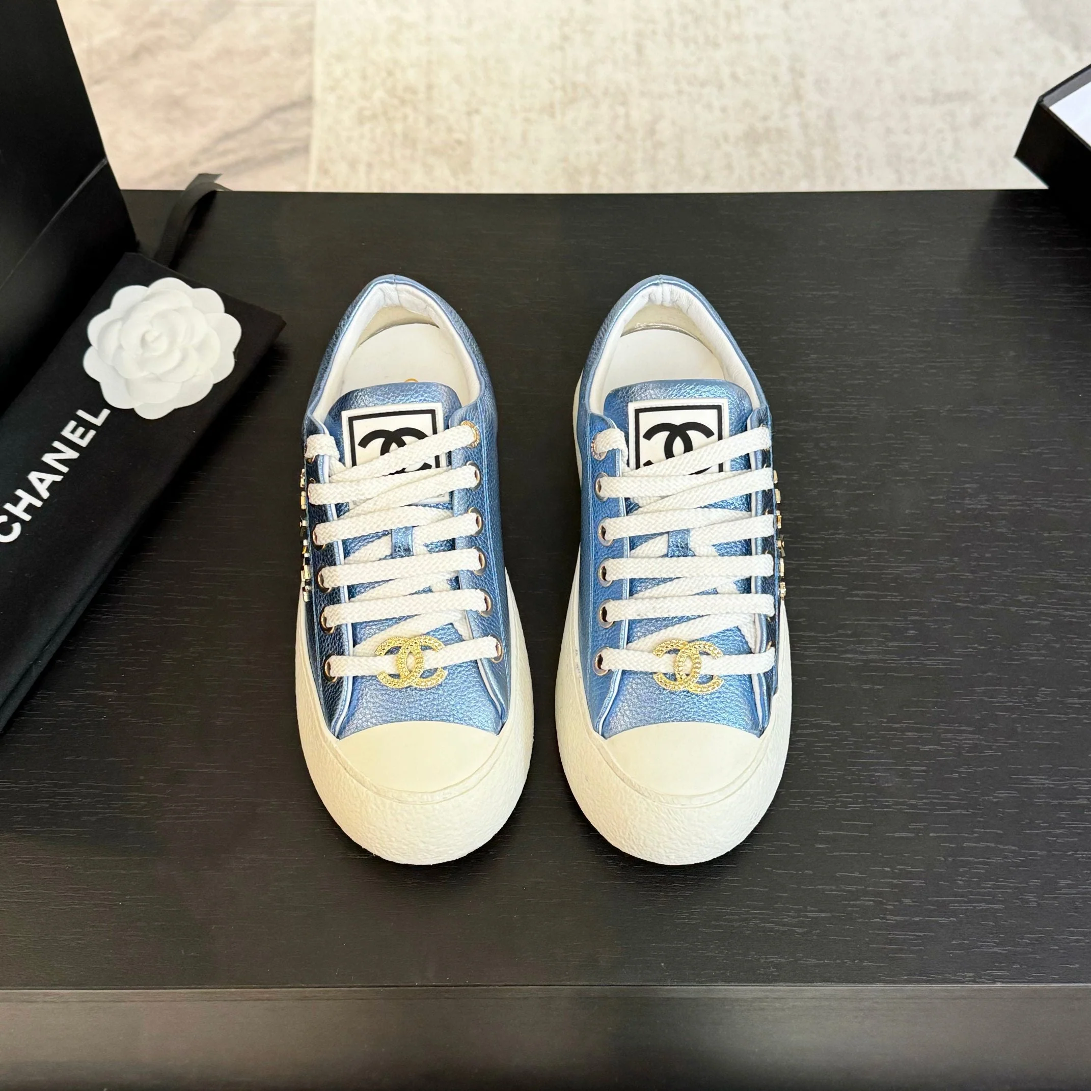 BIG-HEAD COOKIE SHOES IN TEAL BLUE MIX WHITE LAMBSKIN