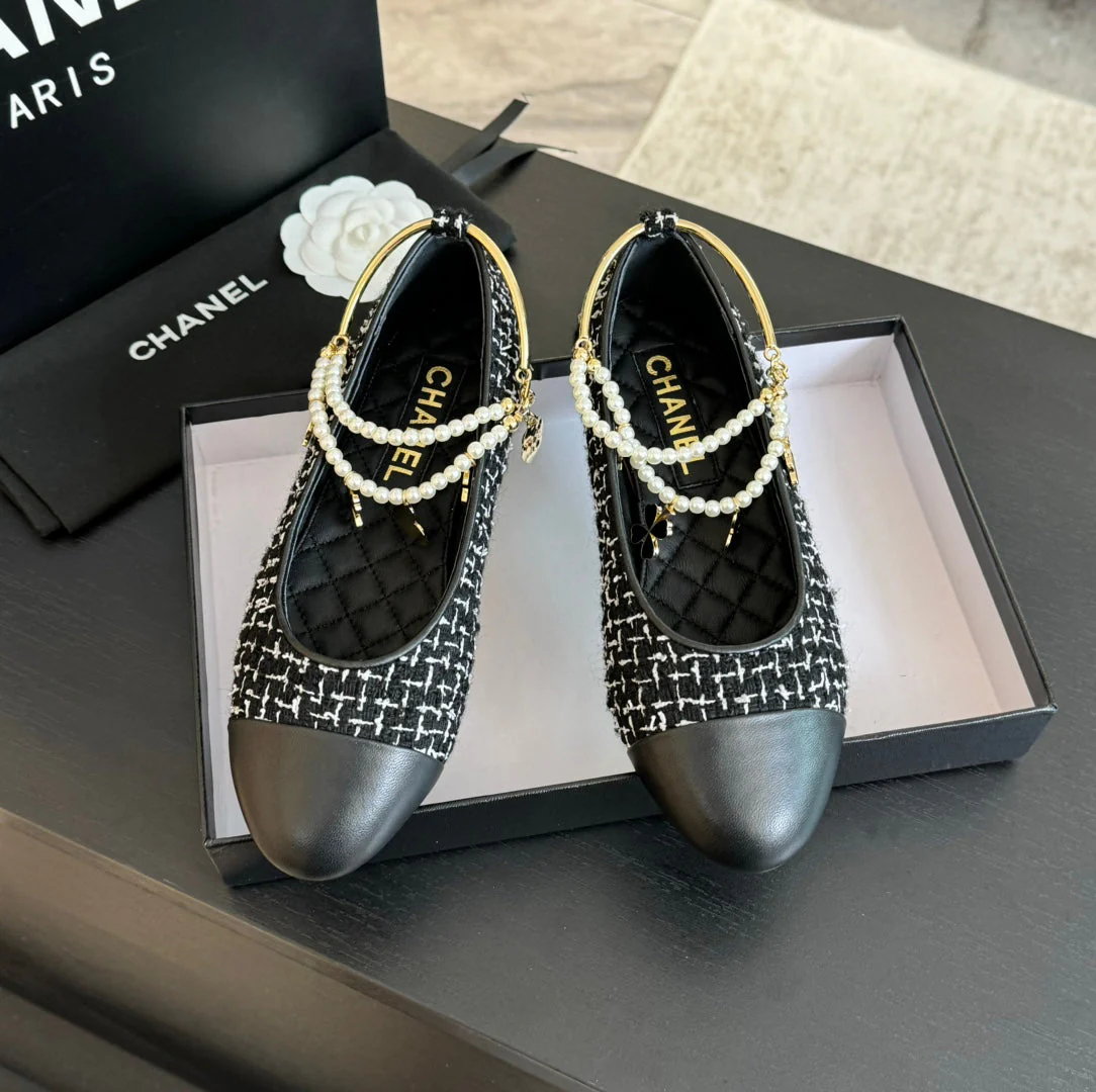 Double Strap Chunky Heel Mary Jane Shoes Black/White Caro