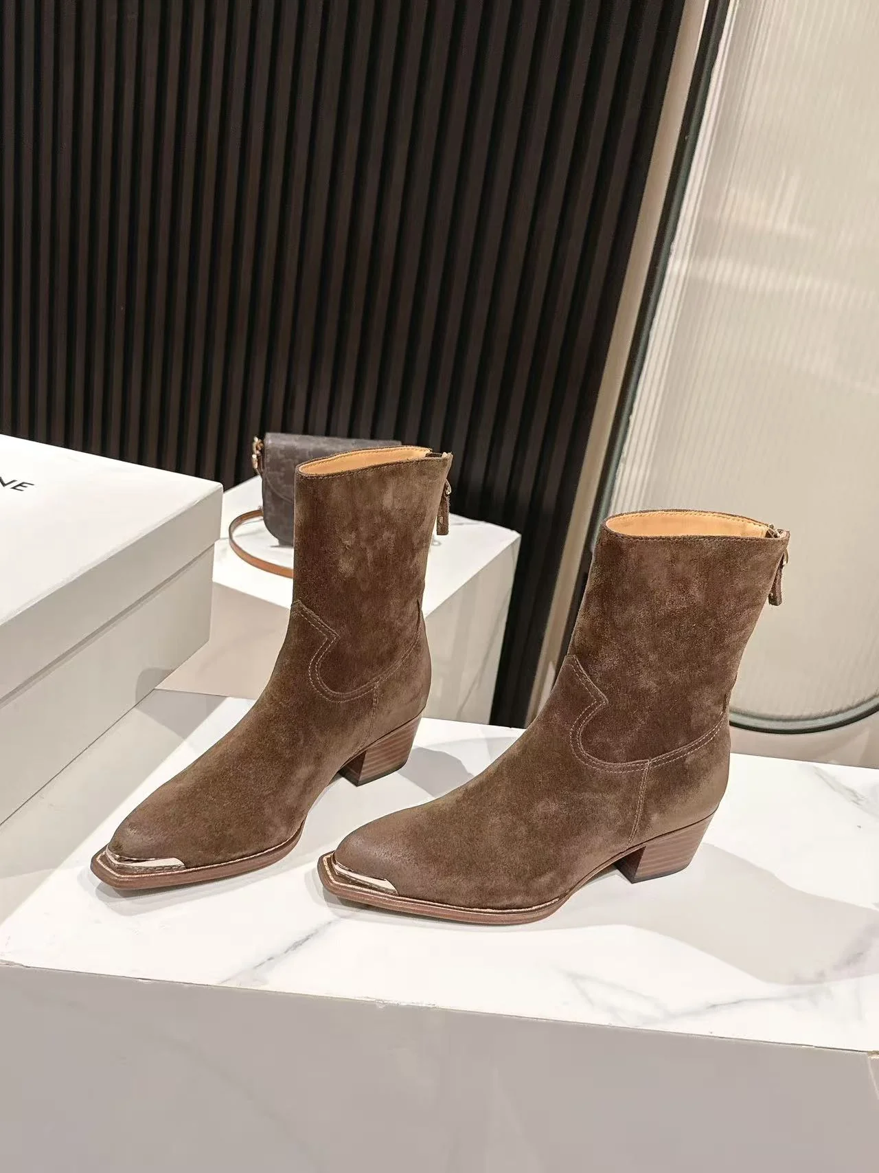 CELINE 25S CHELSEA BOOTS CLASSIC 45MM IN DARK BROWN SUEDE