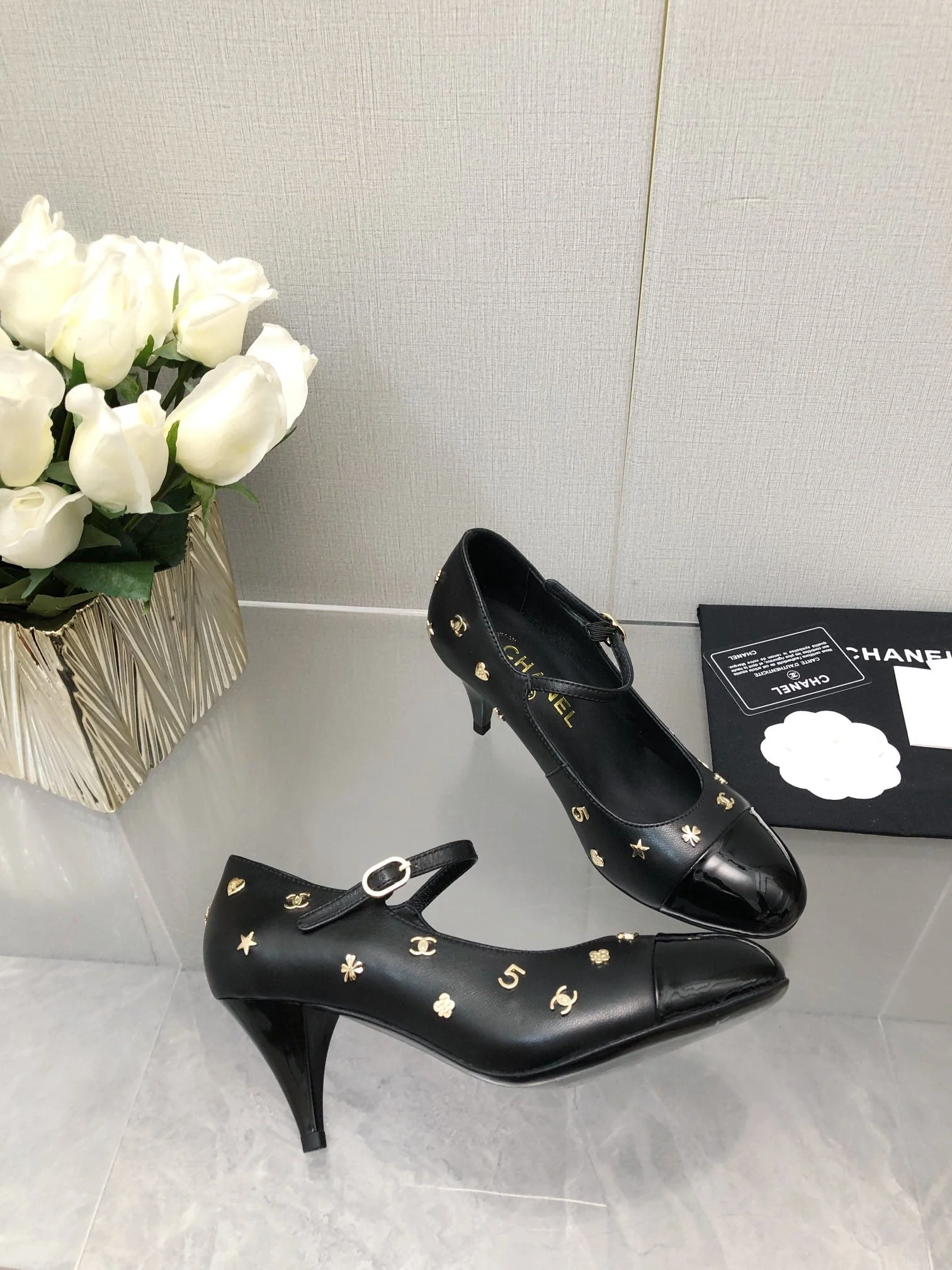 MARY JANE BLACK LAMBSKIN ATTACH METAL