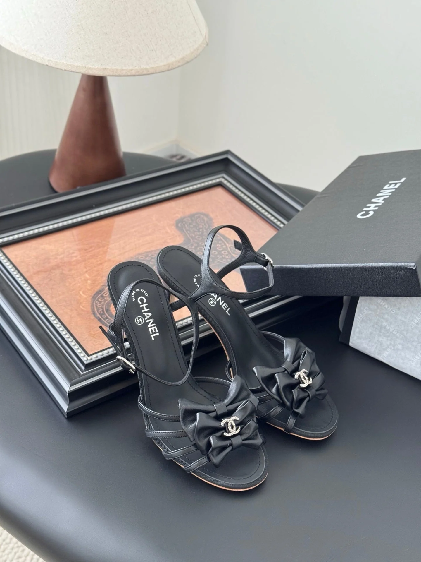 HIGH HEELS SANDALS IN BLACK SHEEPSKIN
