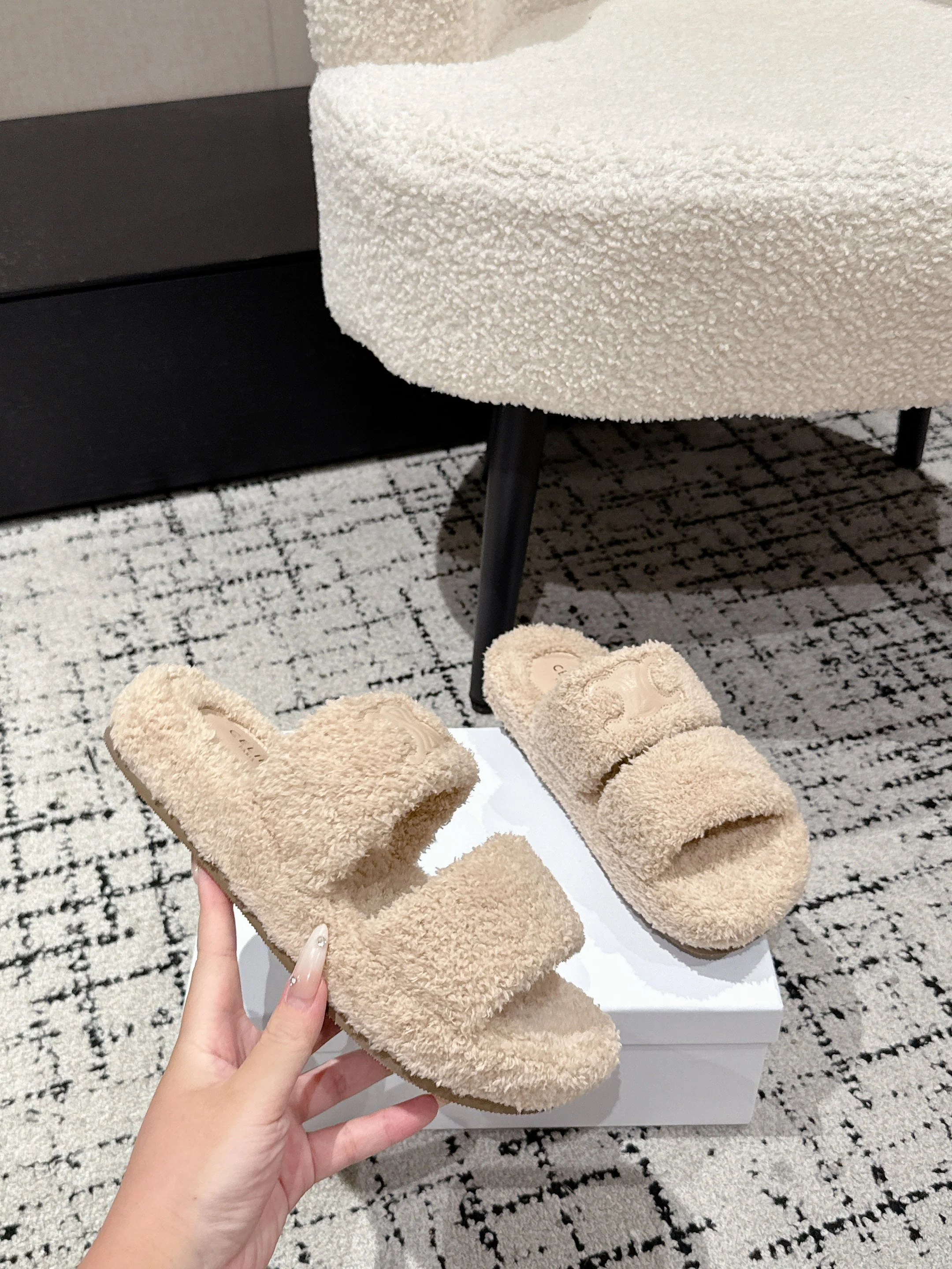 CELINE 25S SLIDES TRIOMPHE IN BIEGE SPONGE FABRIC