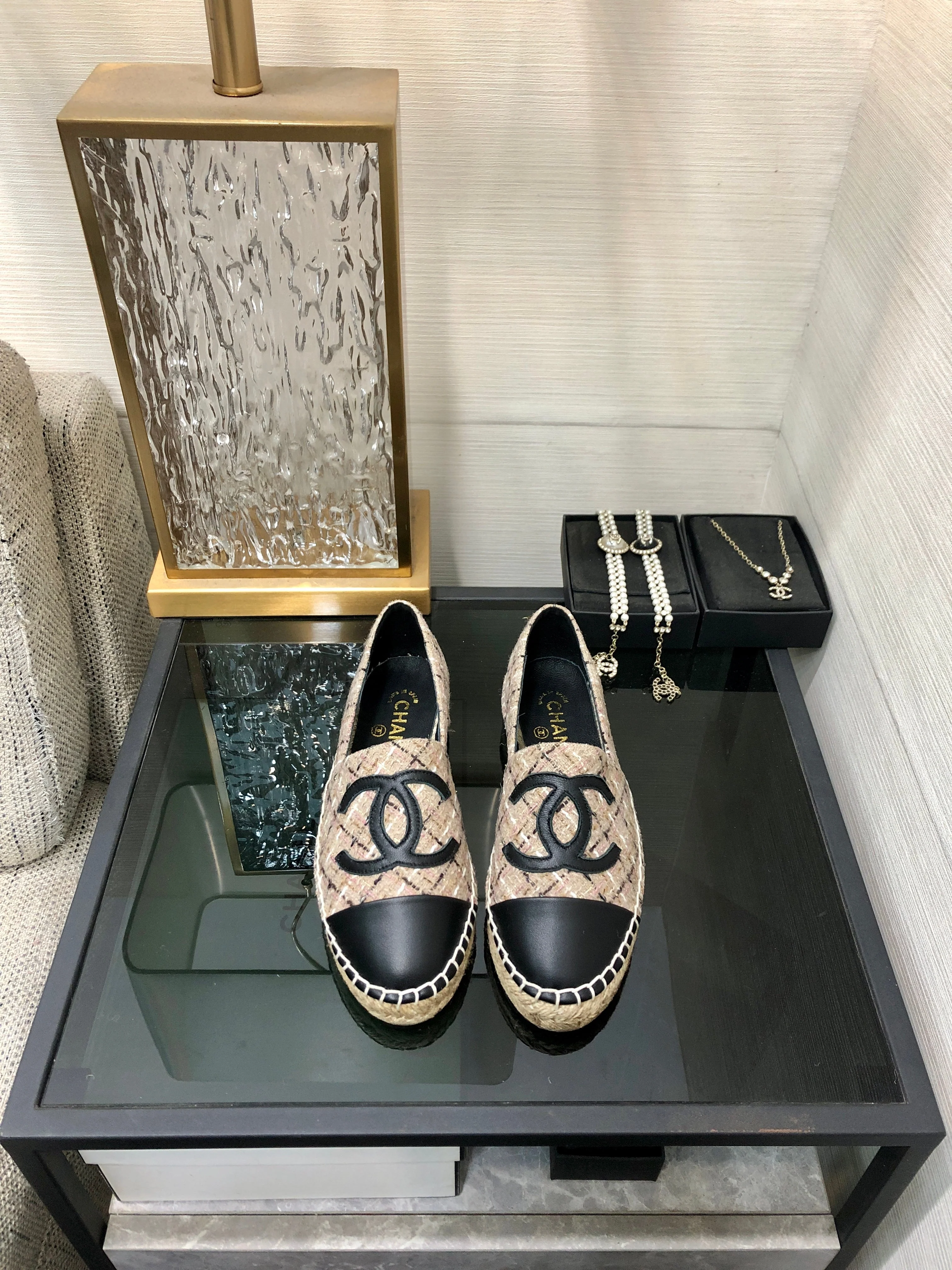 ESPADRILLE CAMEL BEIGE TWEED FABRIC AND BLACK CALFSKIN FLATS