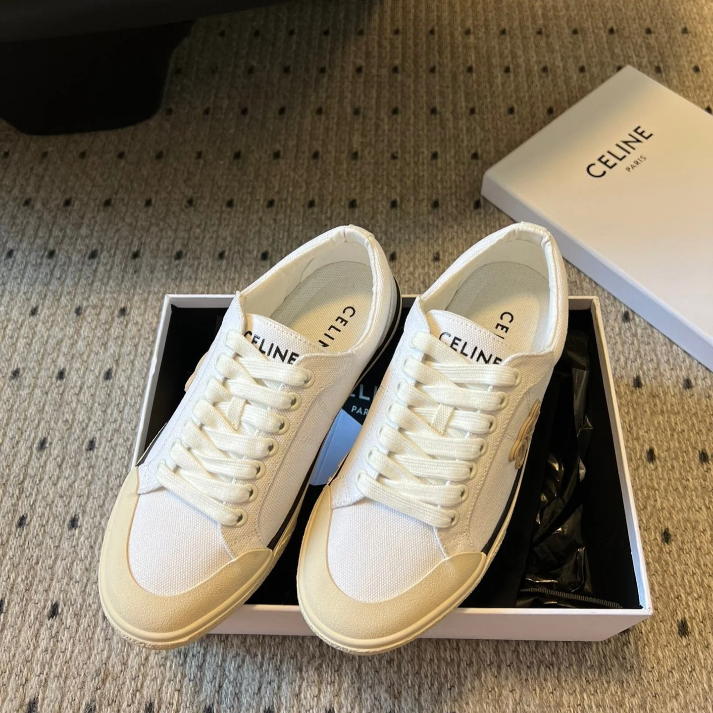 TRAINER LOW LACE-UP SNEAKER IN WHITE MIX BEIGE CANVAS
