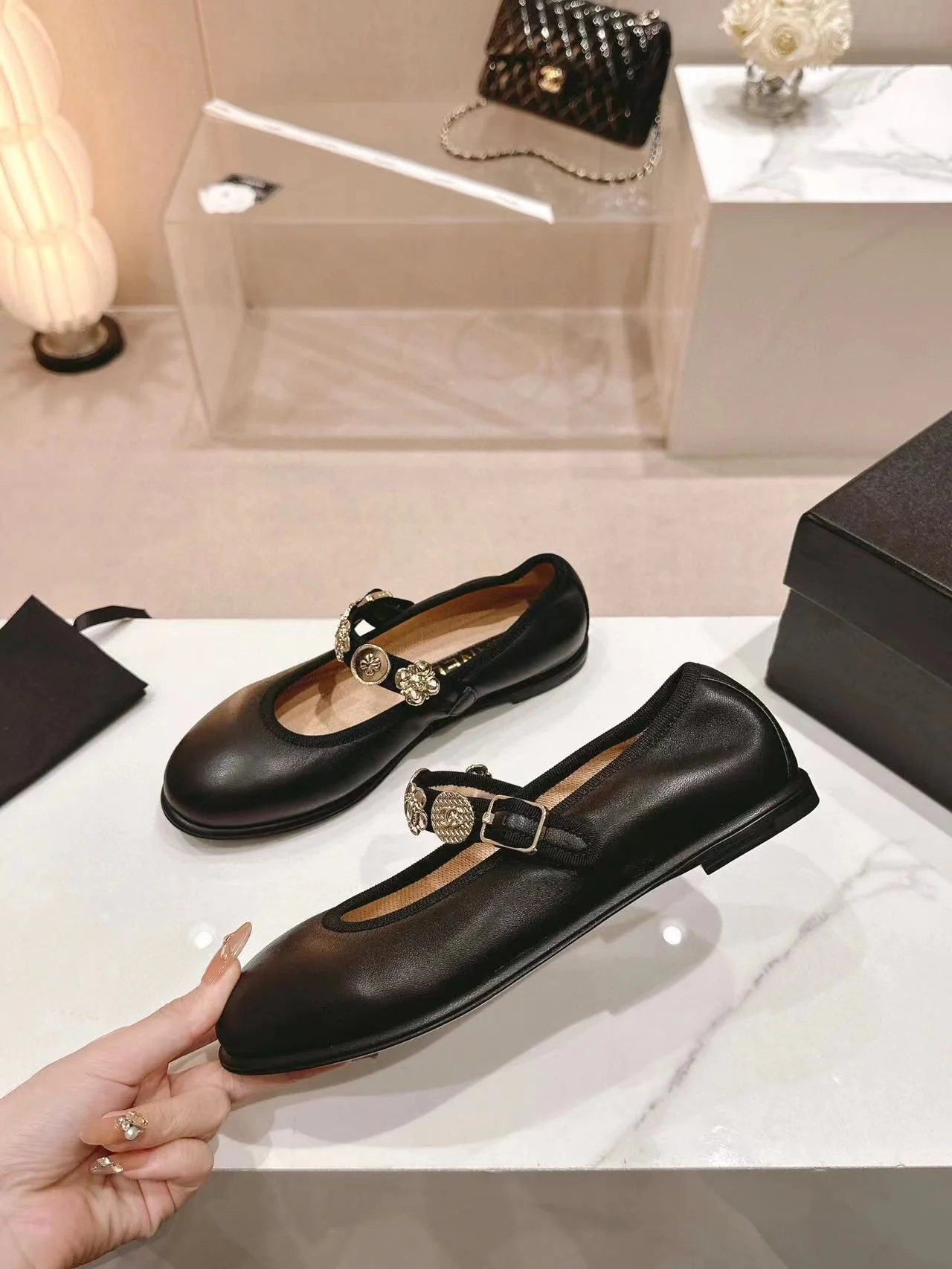 MARY JANE BLACK LAMBSKIN 24