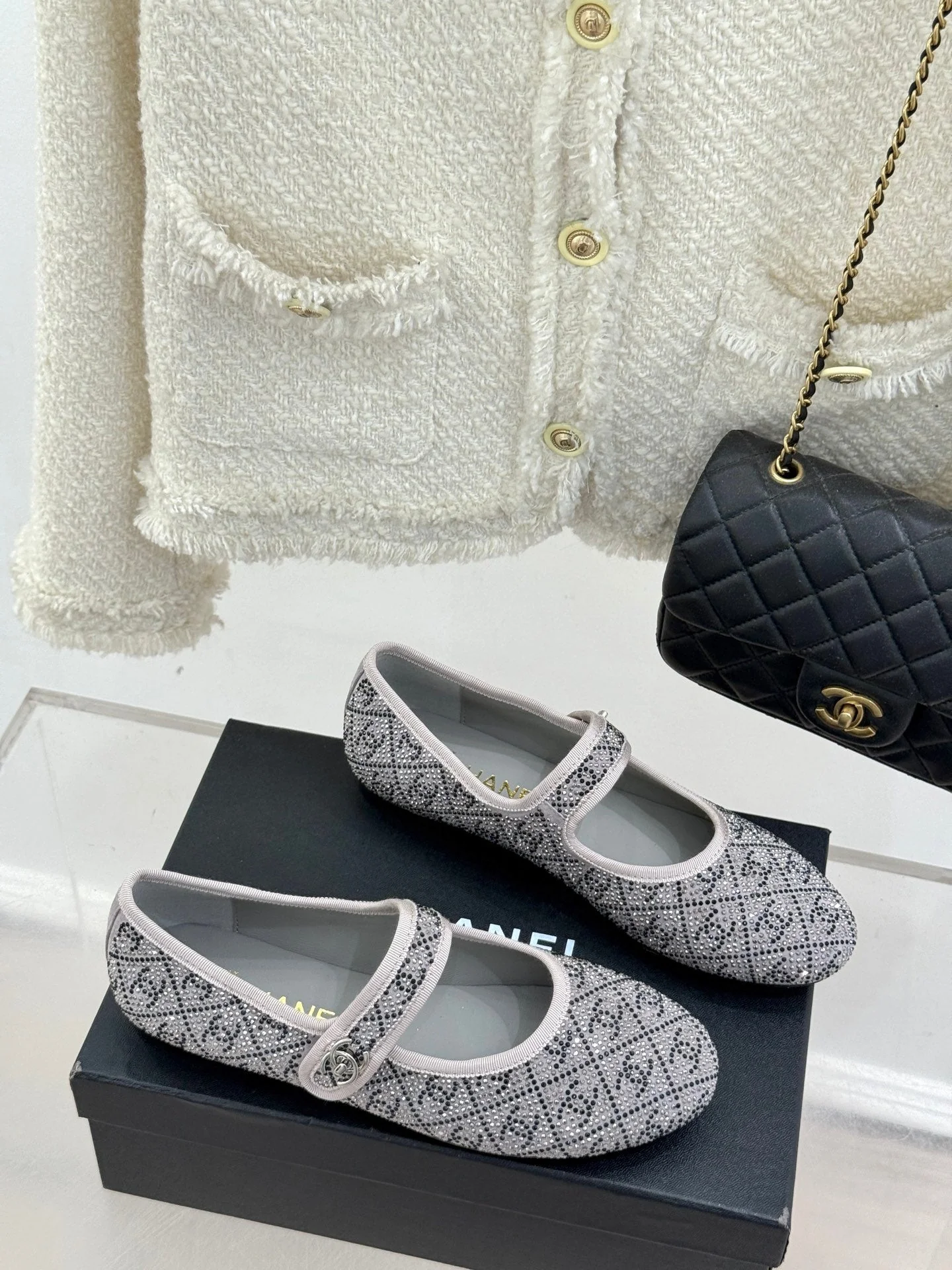 CC FLAT MARY JANE 25SS IN GREY EMBELLISHED WITH RHINESTONES