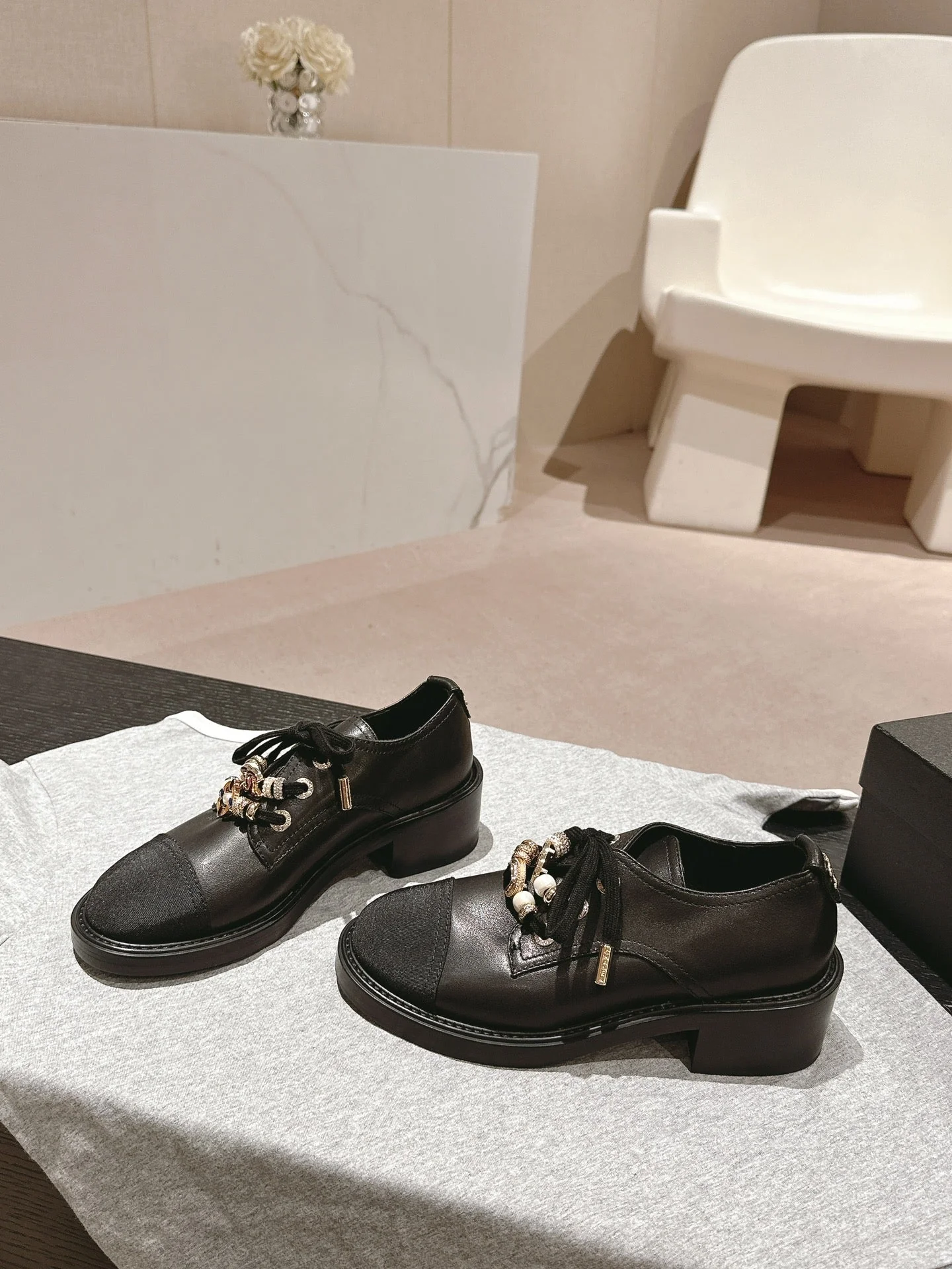 OXFORD SHOES BLACK SHEEPSKIN