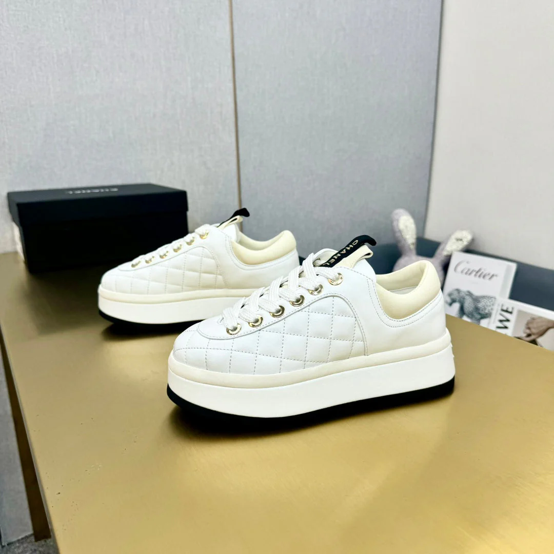 PLATFORM SHOES IN WHITE LAMBSKIN