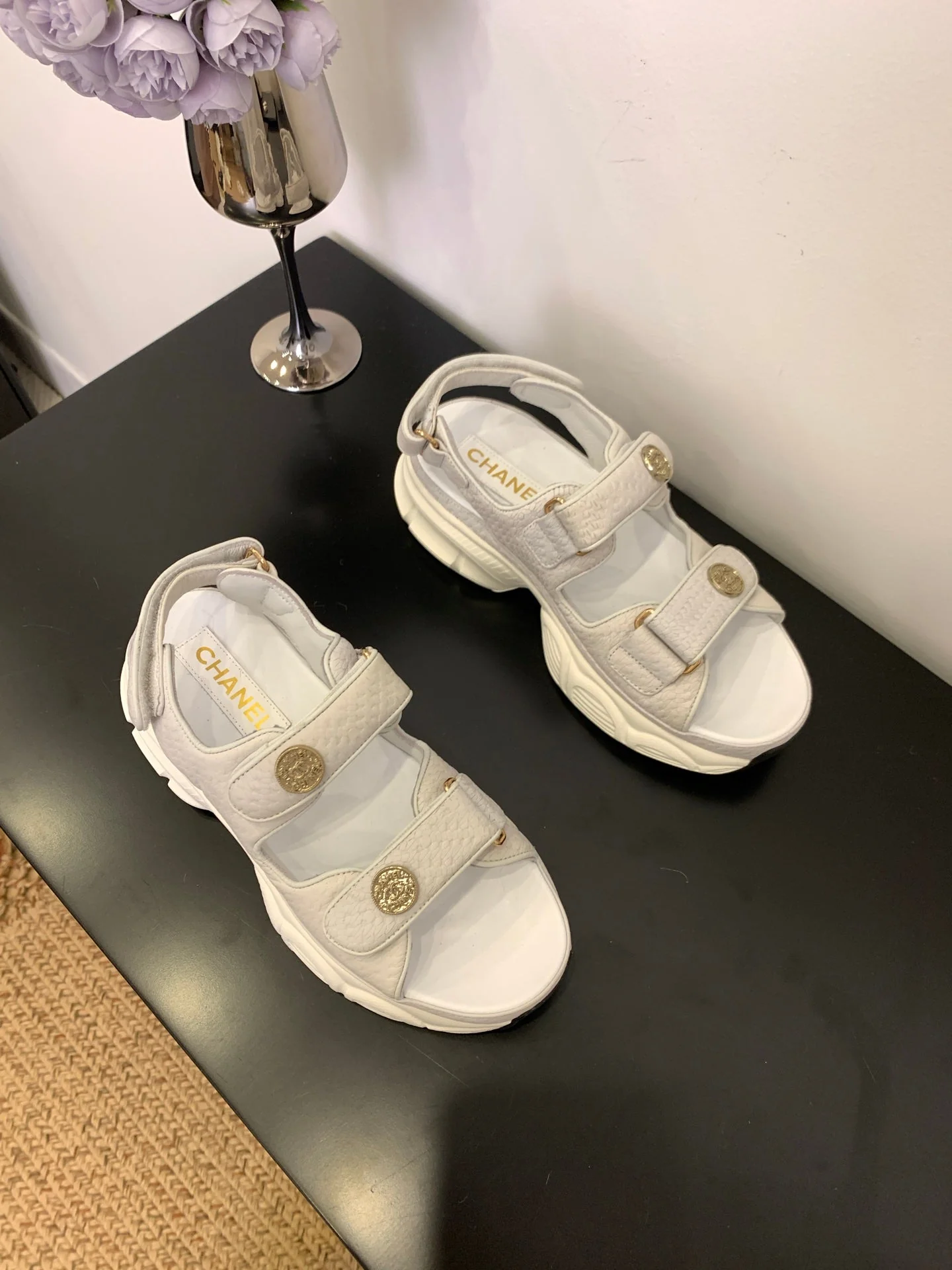 SANDAL 25S IN WHITE LAMBSKIN EMBOSED SNAKE PATTERN