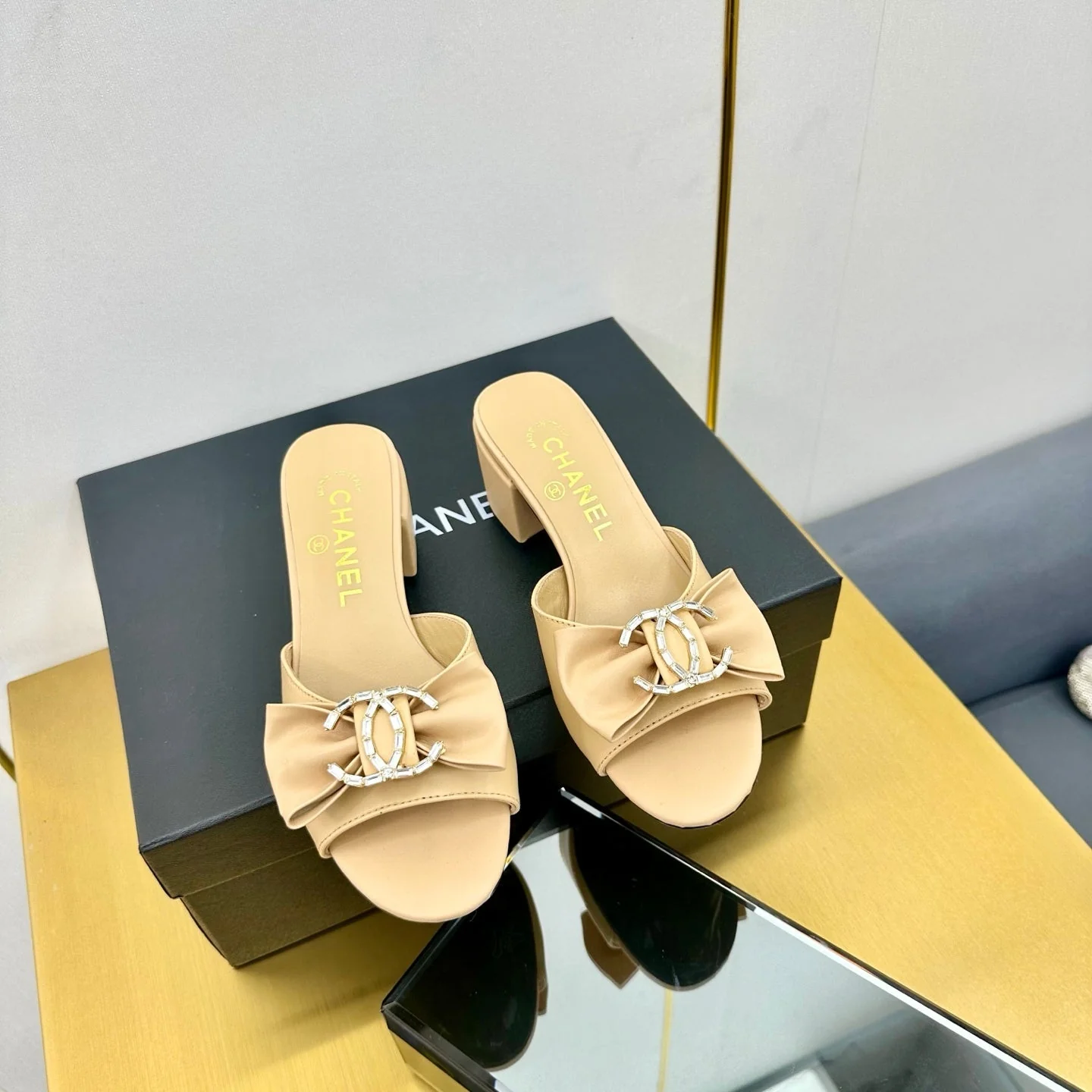BOWKNOT RHINESTONES MID HEEL MULE IN FLAX YELLOW CALFSKIN