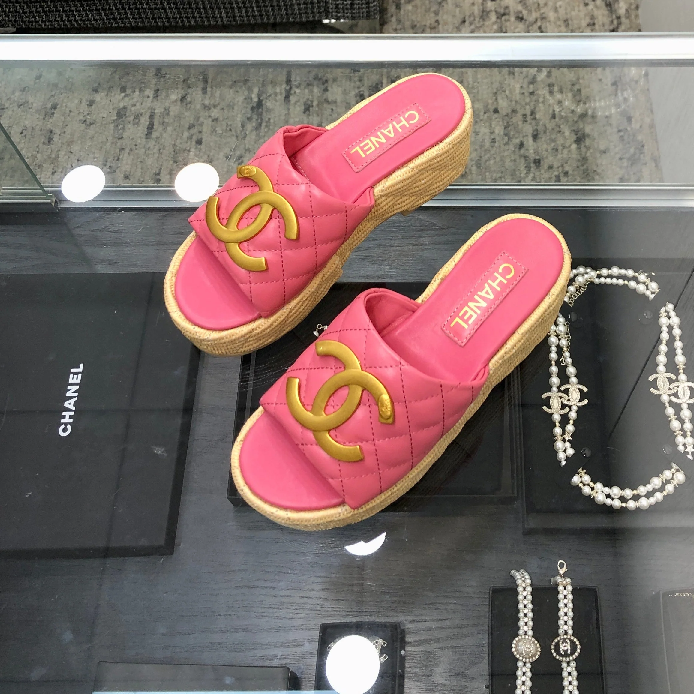 THICK SOLE WEDGE SLIPPERS IN PUNCH PINK LAMBSKIN AND BEIGE RUBBER
