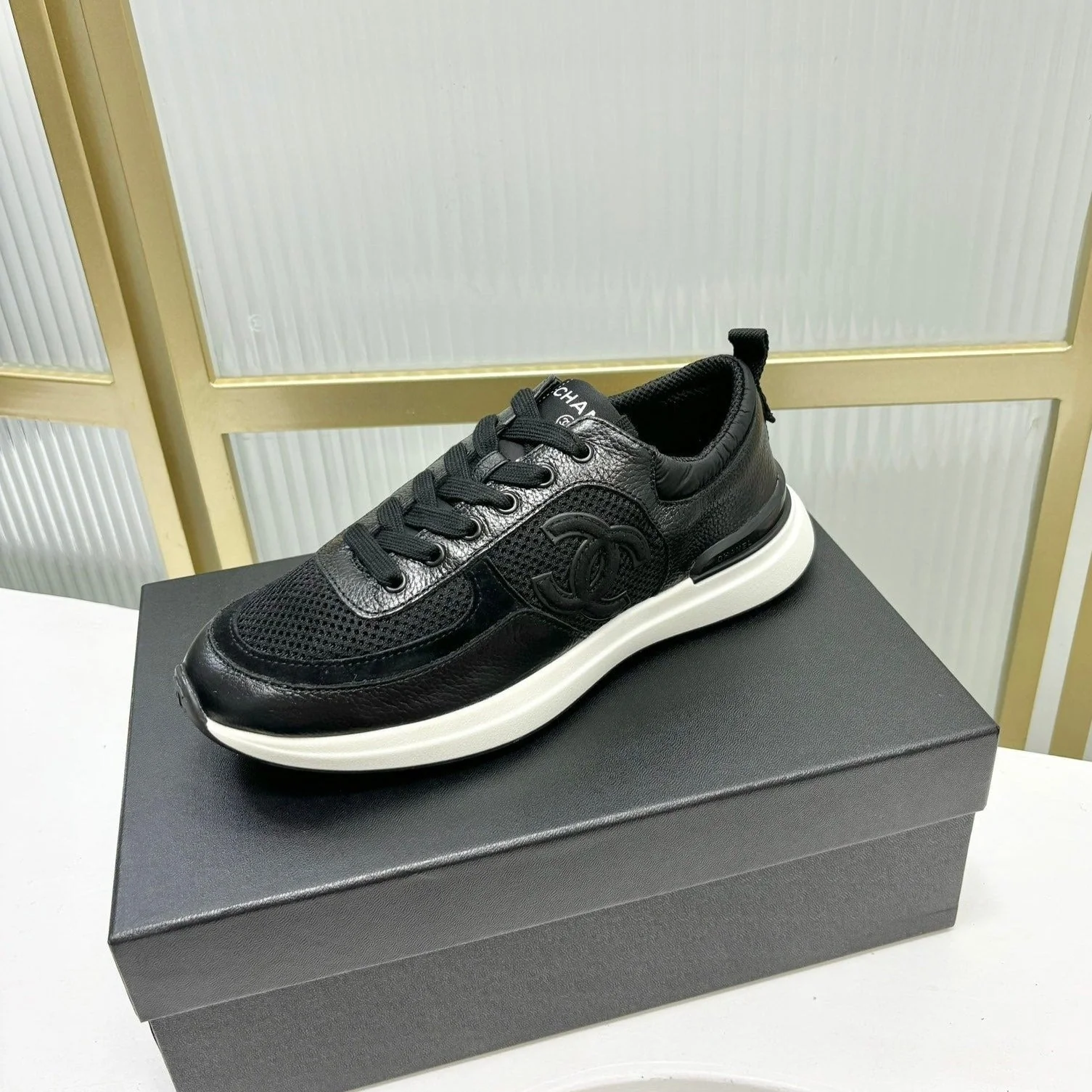 SNEAKER IN BLACK SUEDE