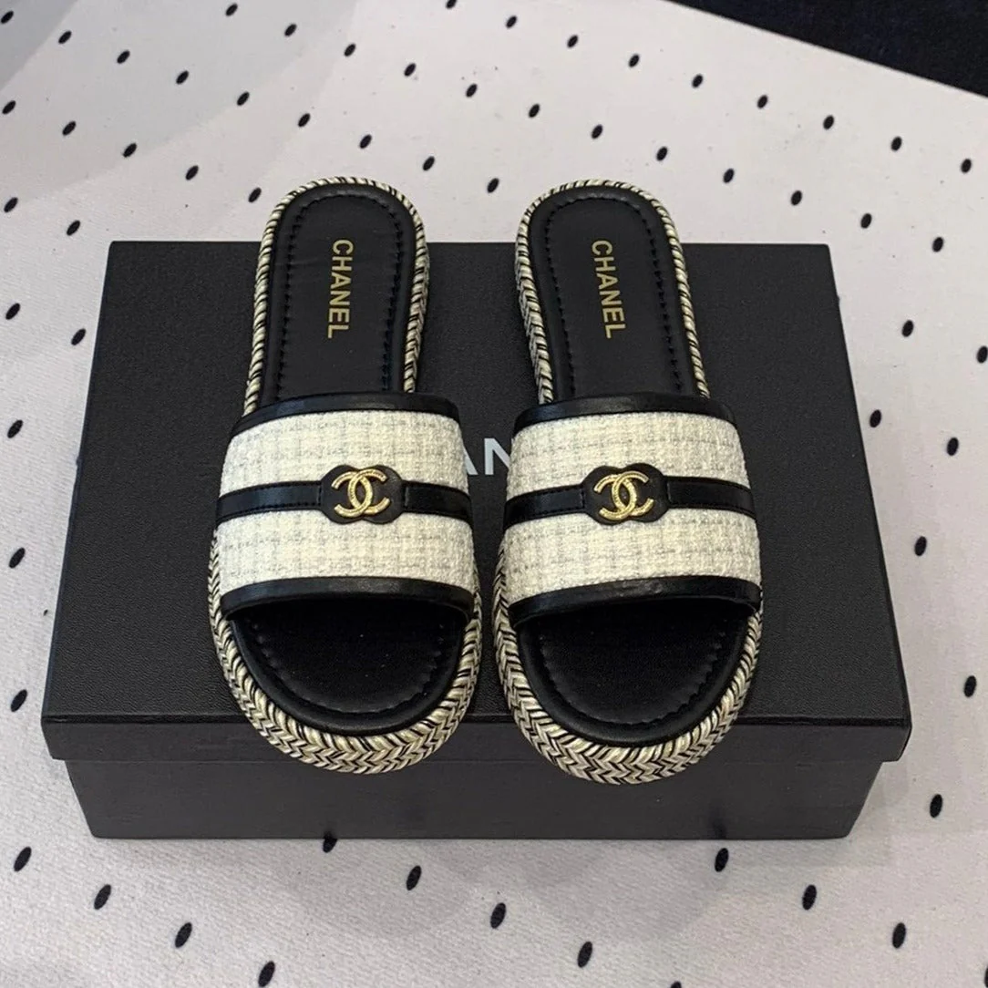 Double CC Women White Black Slippers Calfskin