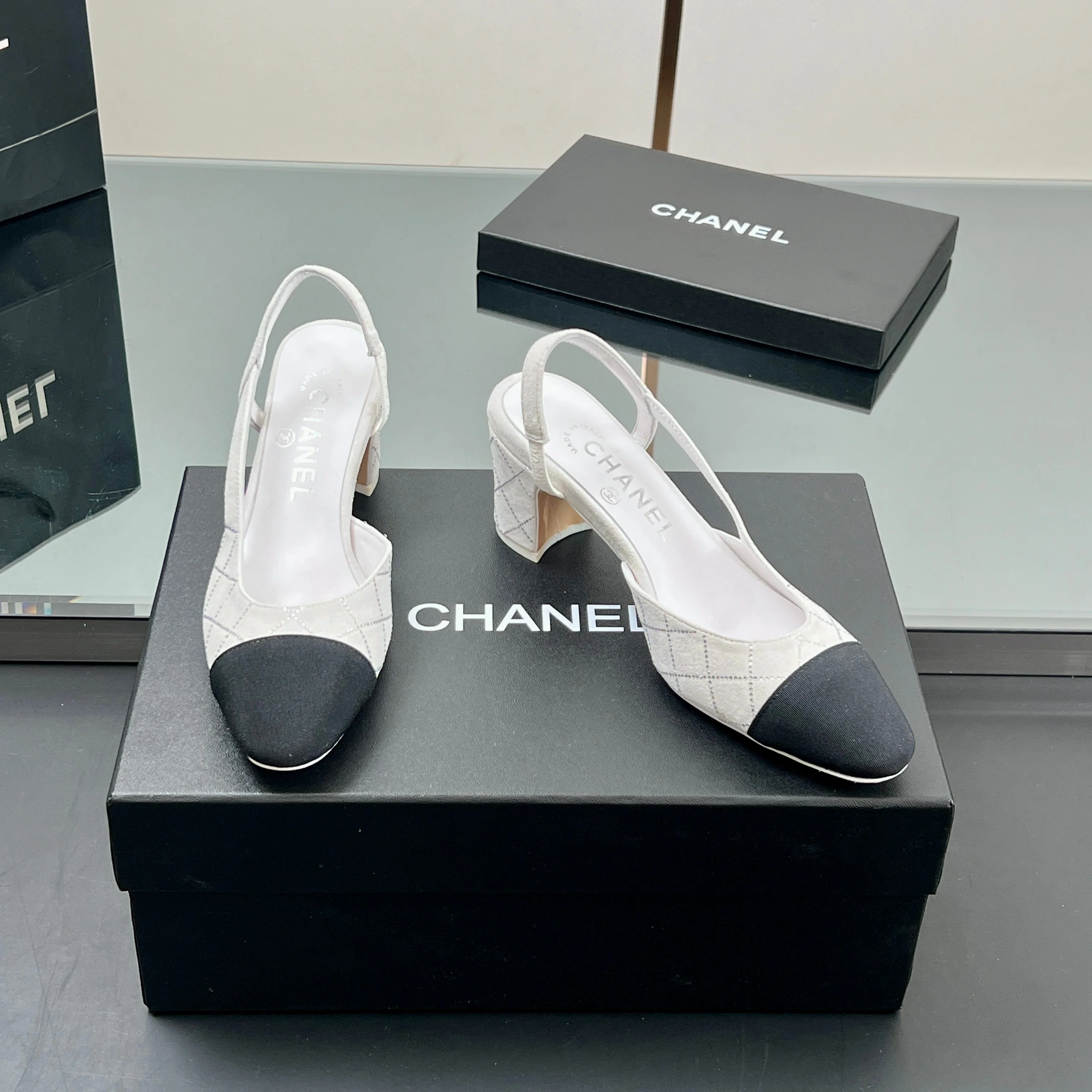 CC SLINGBACK 25S 65 MM IN WHITE SUEDE AND CRYSTALS