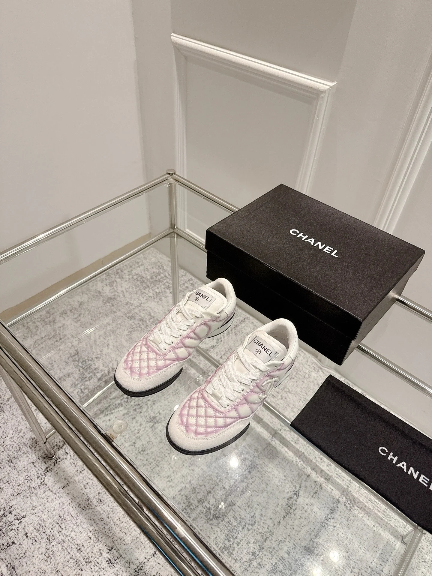 CASUAL SNEAKER IN WHITE AND PURPLE CALFSKIN