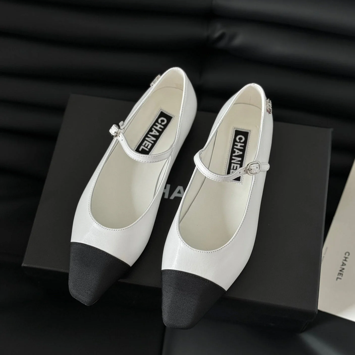 MARY JANE WHITE MIX BLACK CALFSKIN