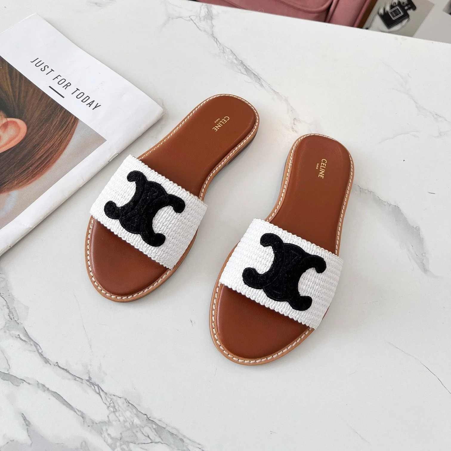 LYMPIA MULE WHITE RAFFIA AND BLACK WOOL LOGO