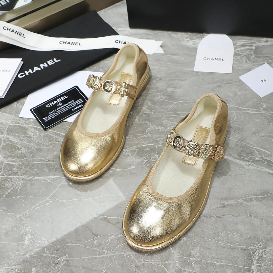 MARY JANE GOLDEN SHEEPSKIN