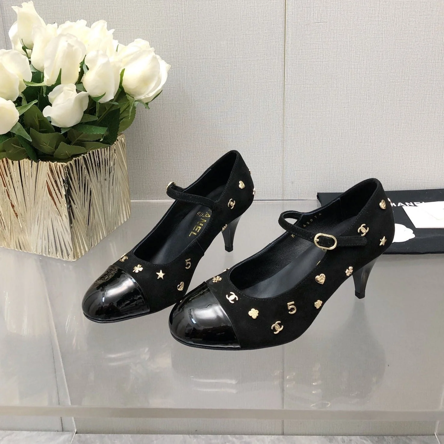 MARY JANE BLACK SUEDE AND LAMBSKIN ATTACH METAL
