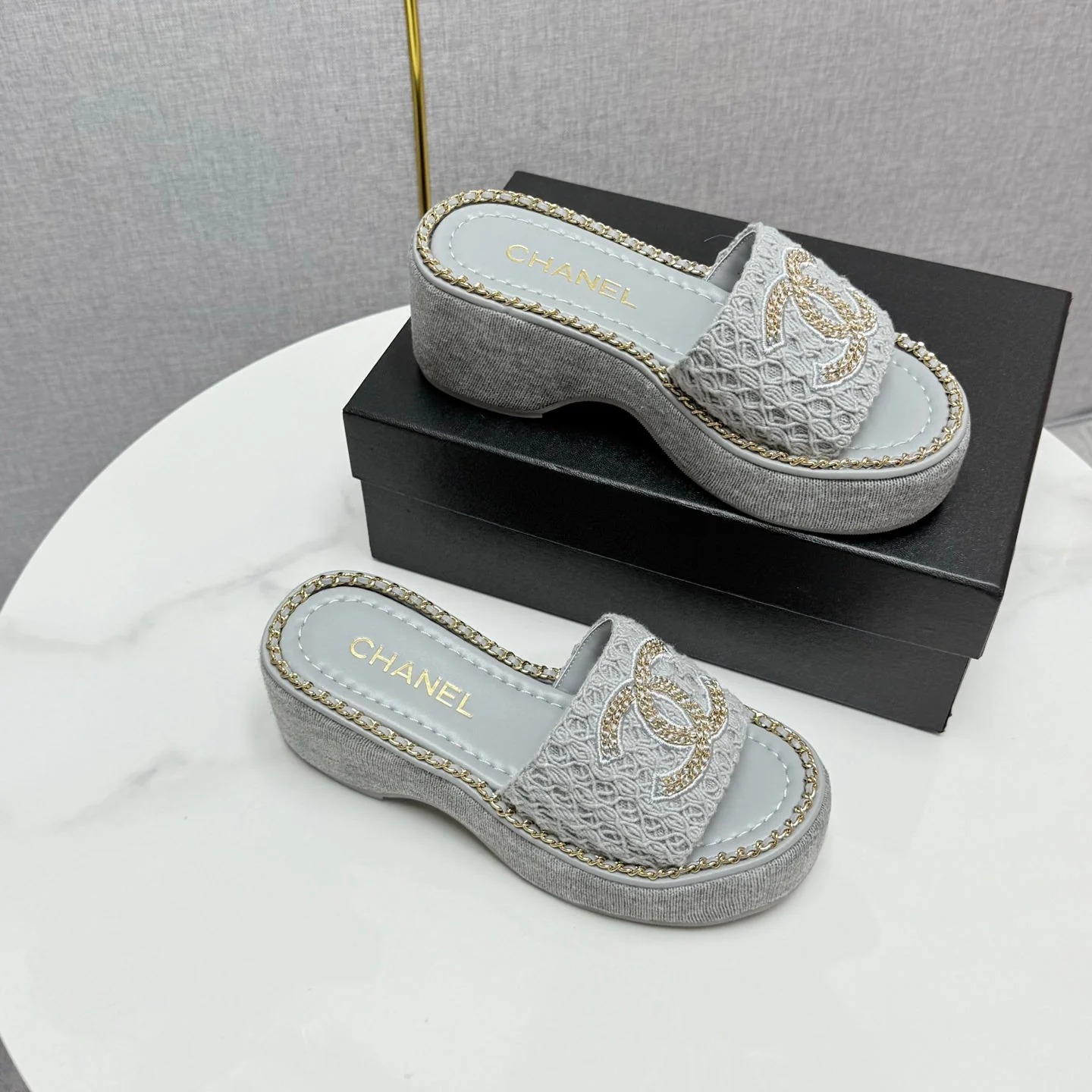 CC WEDGE SOLE SANDALS 25S IN DUSTY BLUE GREY FABRIC WITH LOGO