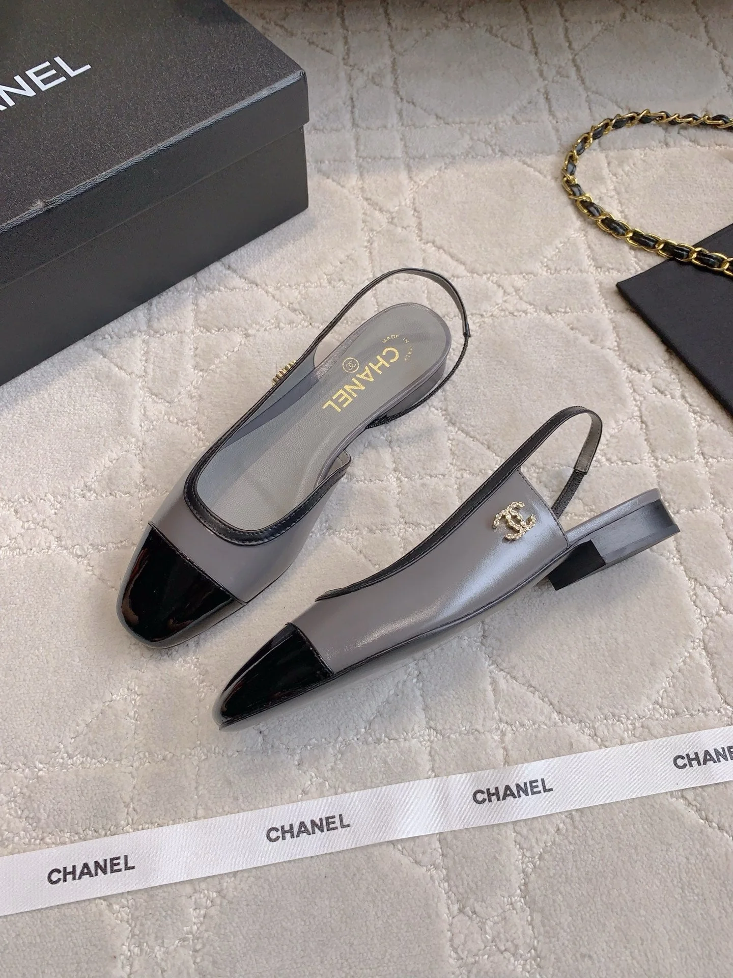 CHANEL 25S SLINGBACK IN BLACK AND TAUPE GRAY CALFSKIN GOLD HARDWARE