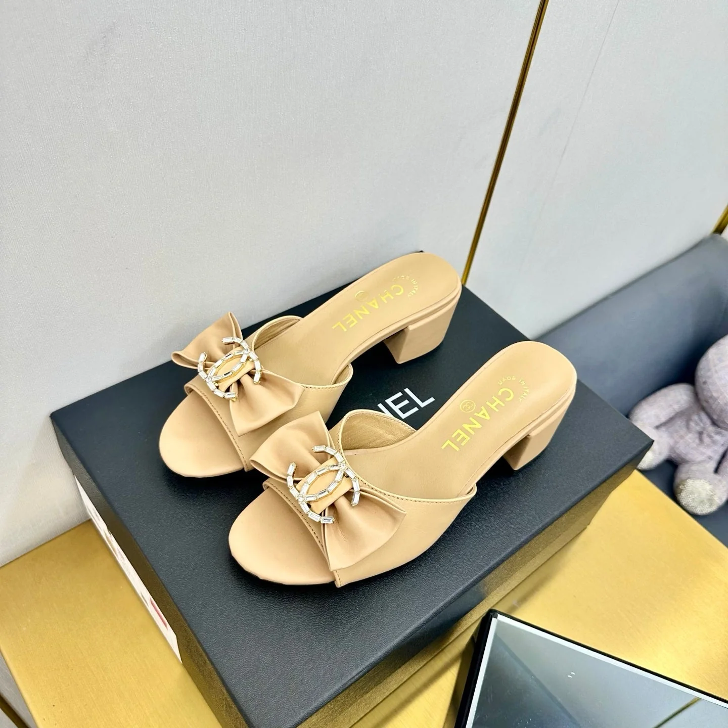 BOWKNOT RHINESTONES MID HEEL MULE IN FLAX YELLOW CALFSKIN