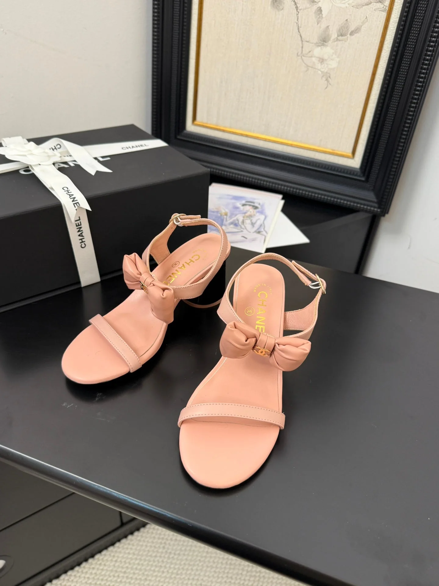 MID HEEL 45 MM SANDALS IN PEACH PINK CALFSKIN
