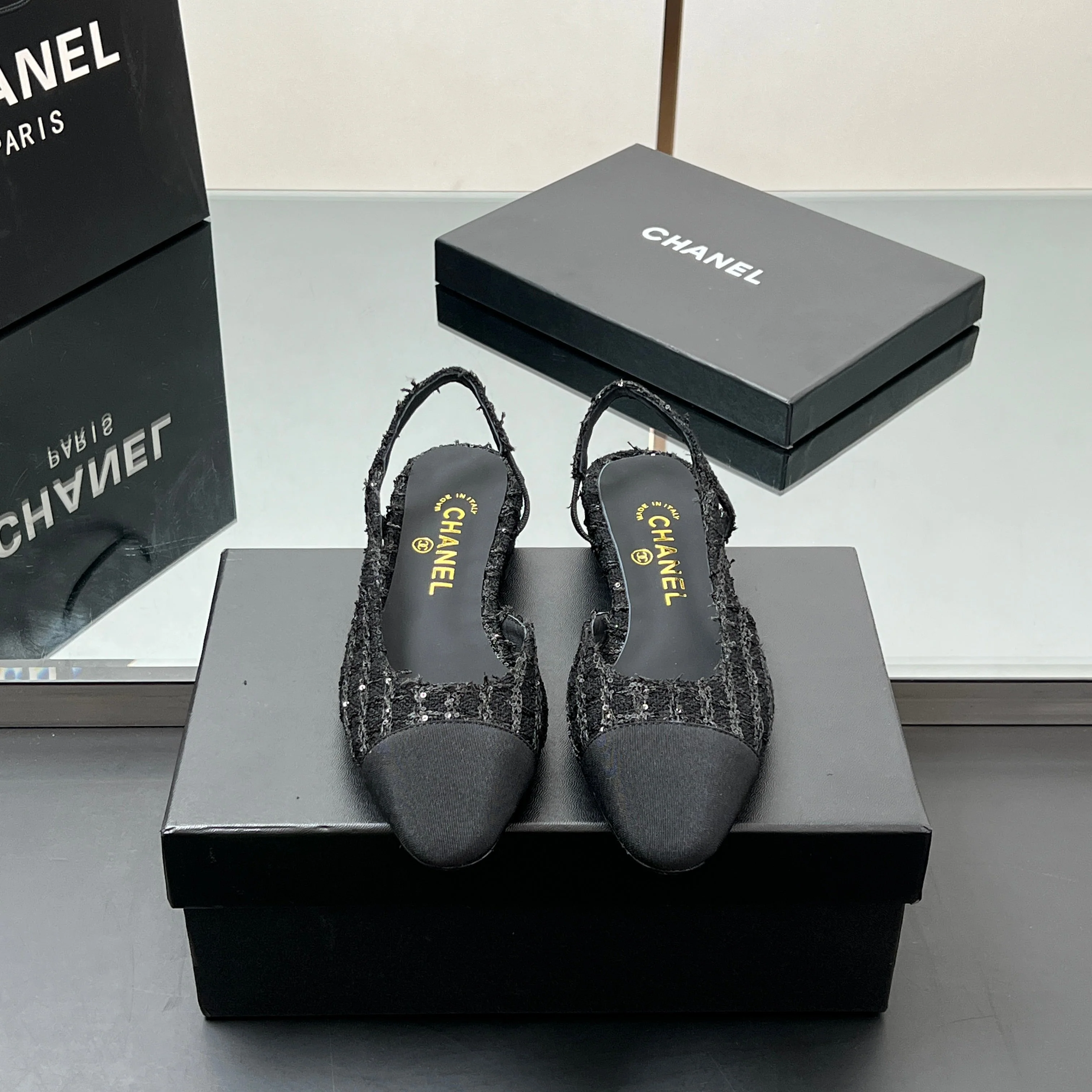 CC SLINGBACK 25S IN BLACK FABRIC AND TWEED SEQUINED