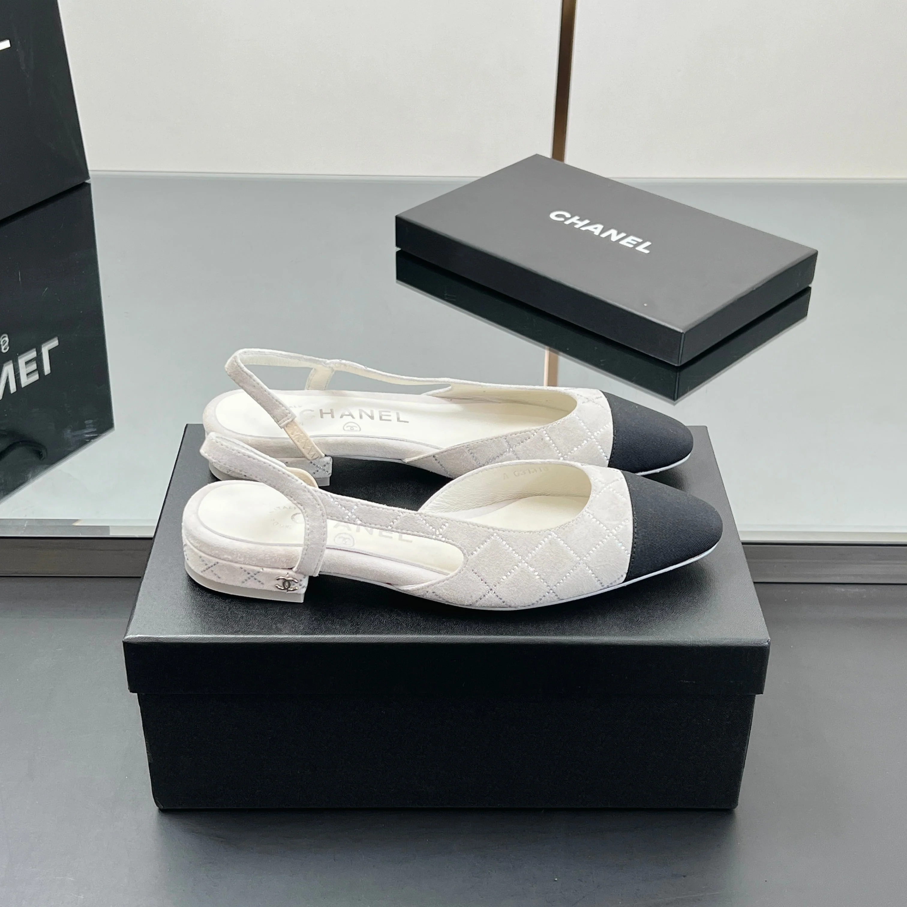 CC SLINGBACK 25S 25 MM IN WHITE SUEDE AND CRYSTALS
