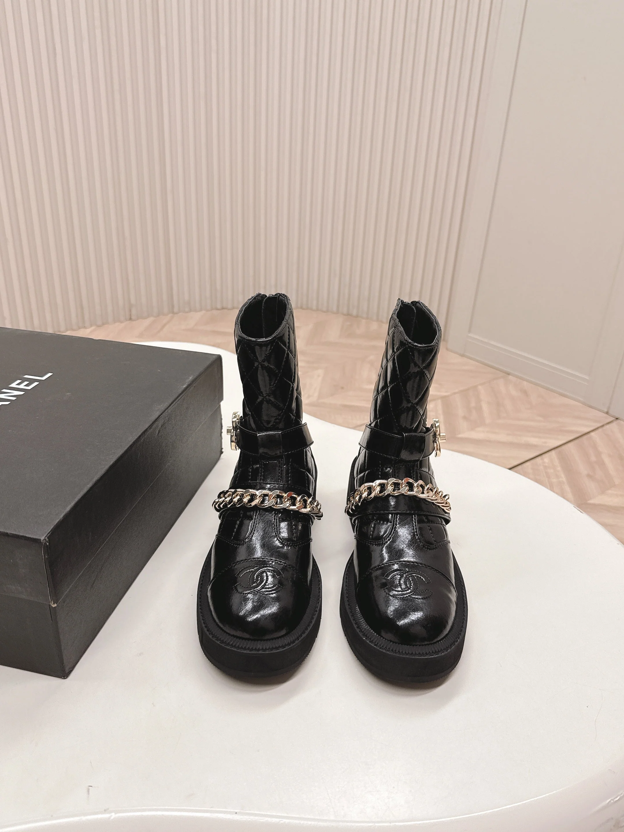 CHANEL ANKLE BOOTS 25S IN BLACK SHINY LAMBSKIN WITH GOLD HARDWARE