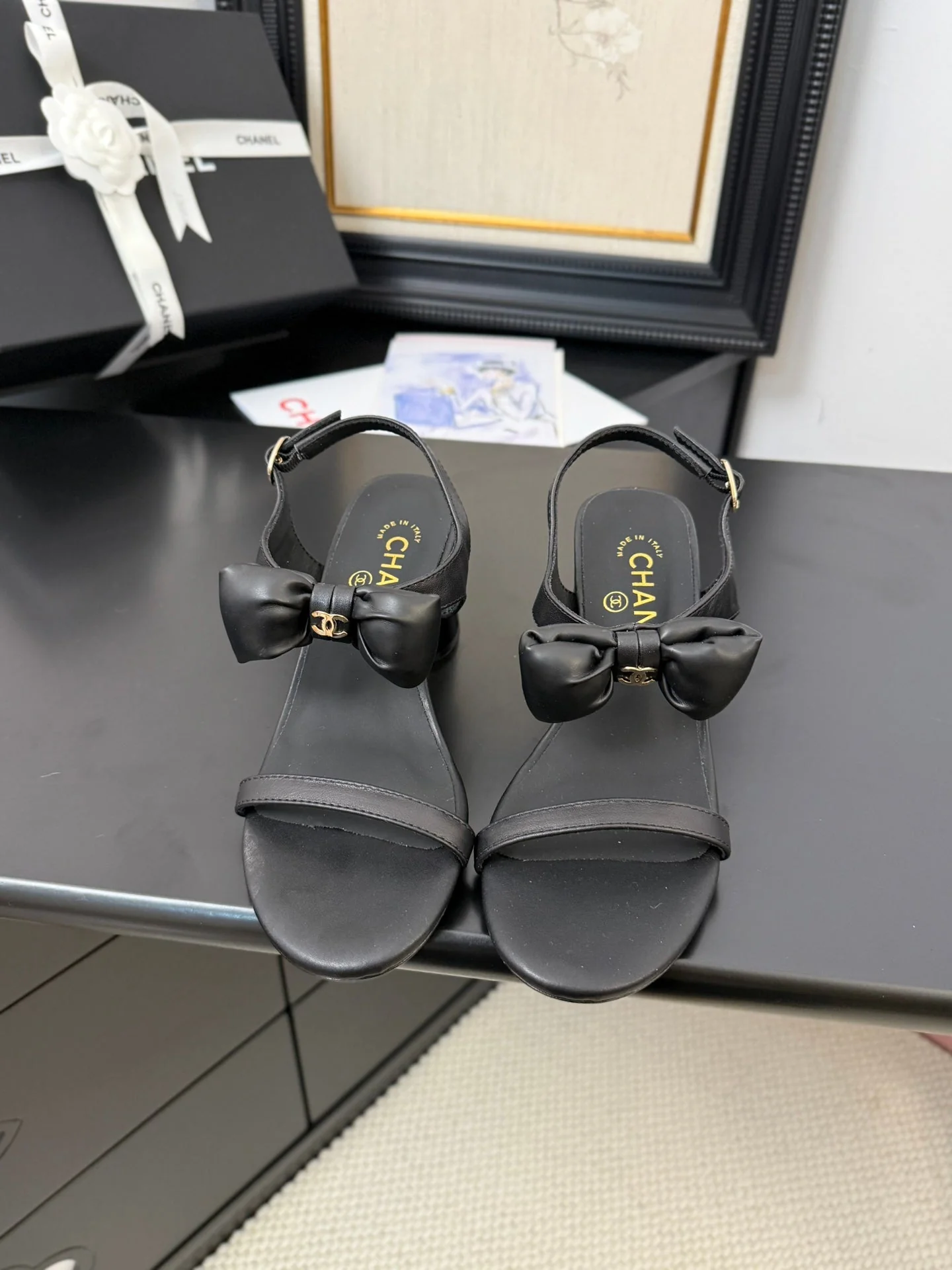 MID HEEL 45 MM SANDALS IN BLACK CALFSKIN