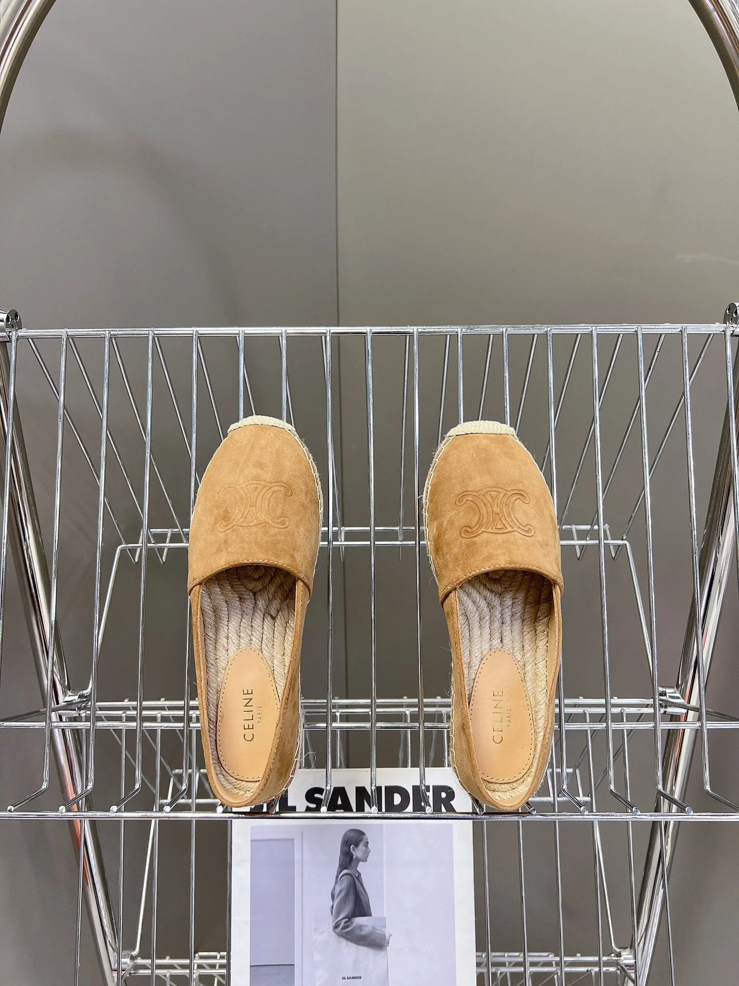 LOAFER IN PEANUT BROWN SUEDE AND WOVEN RAFFIA